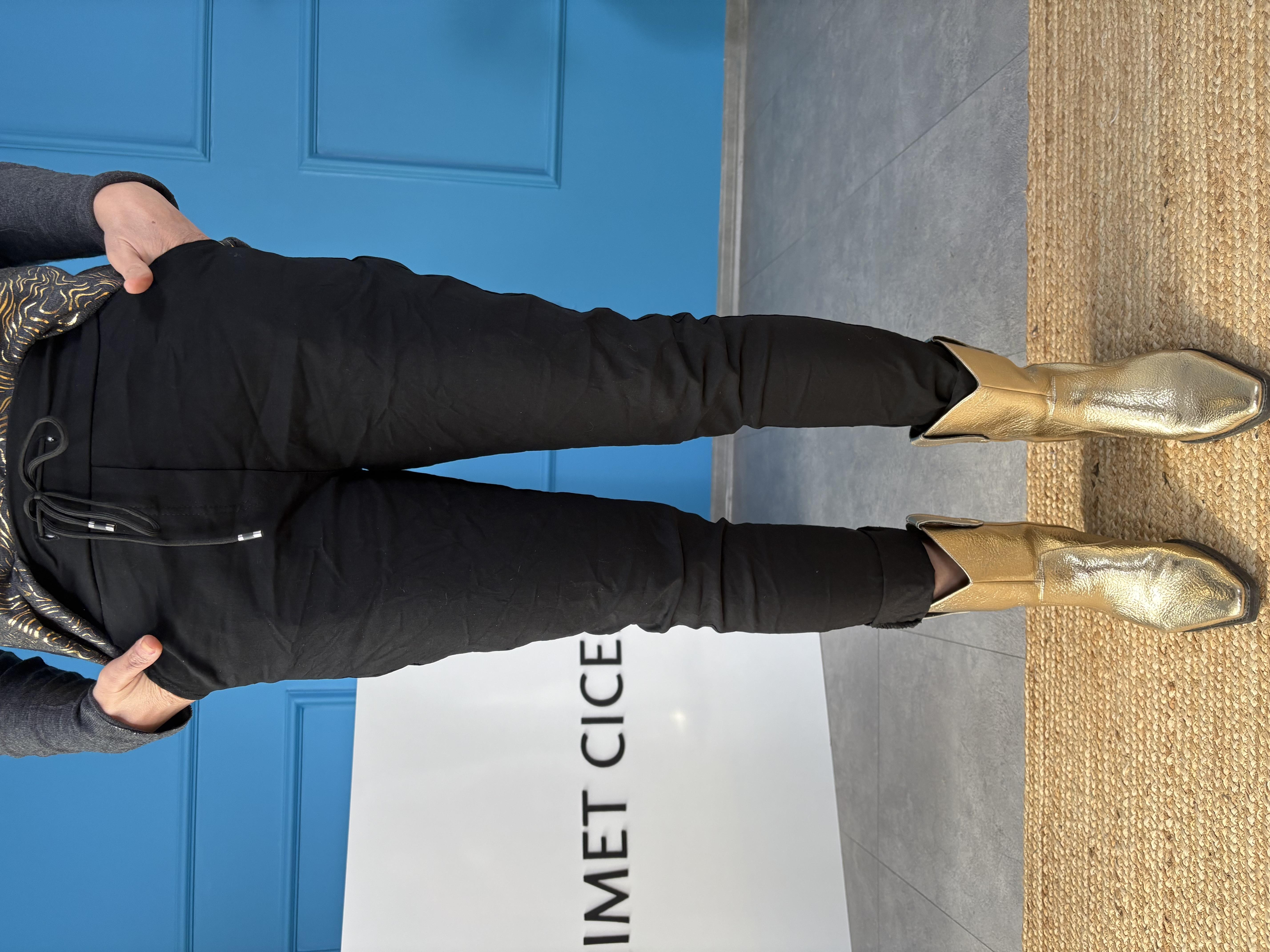 İtalyan Likralı Siyah Pantolon