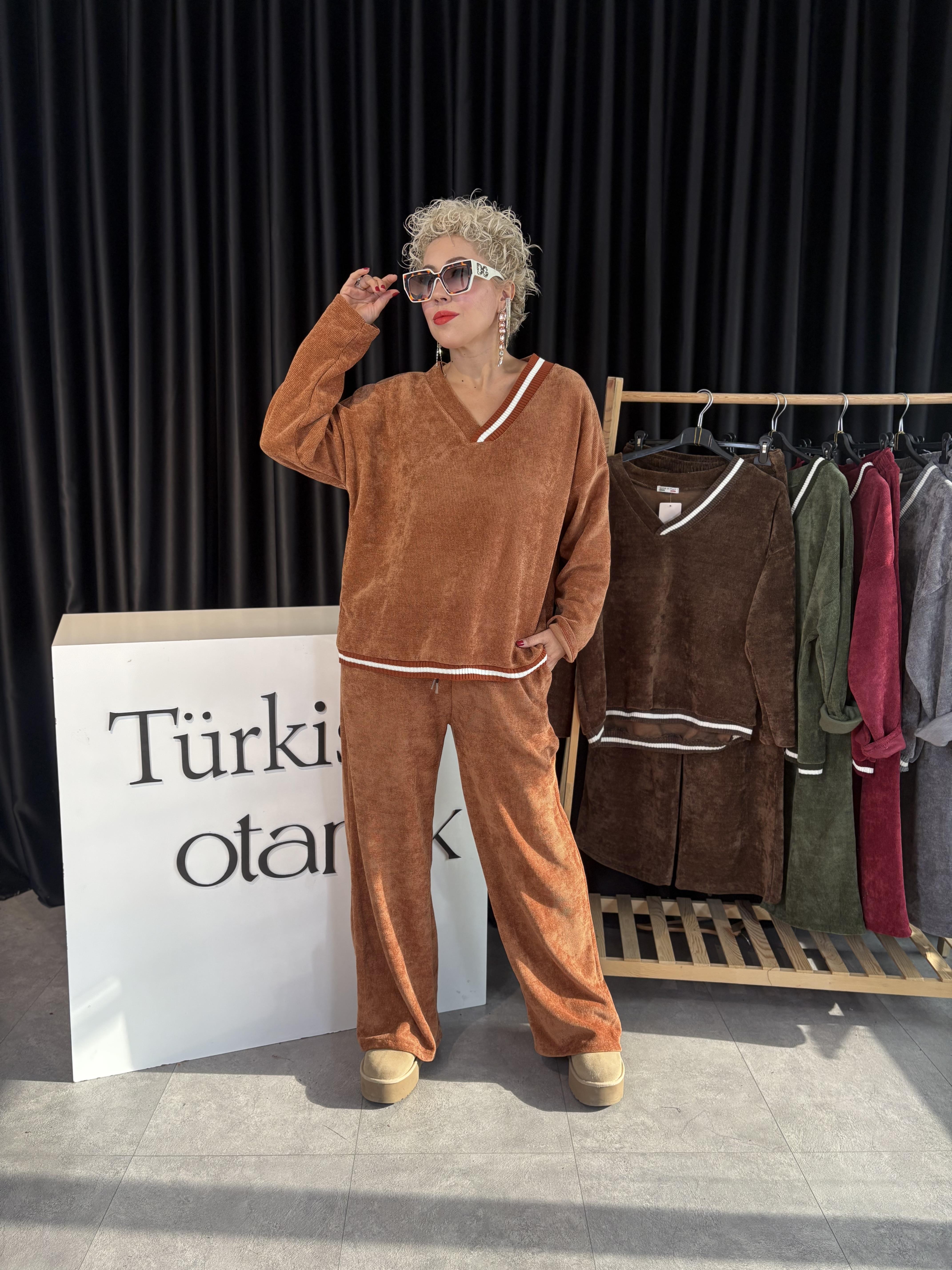 İtalyan Palazzo Model Camel Kadife Takım