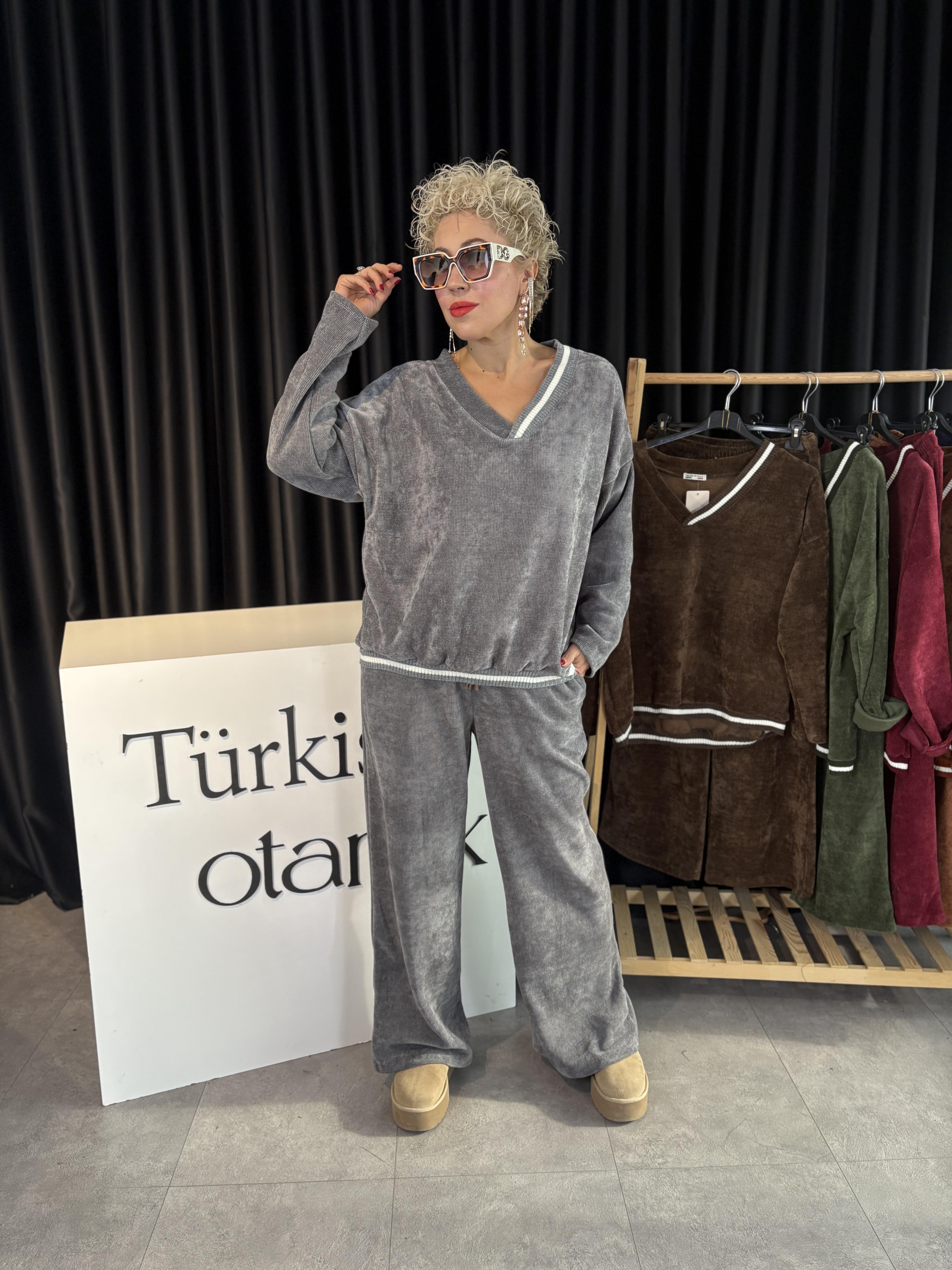 İtalyan Palazzo Model Gri Kadife Takım