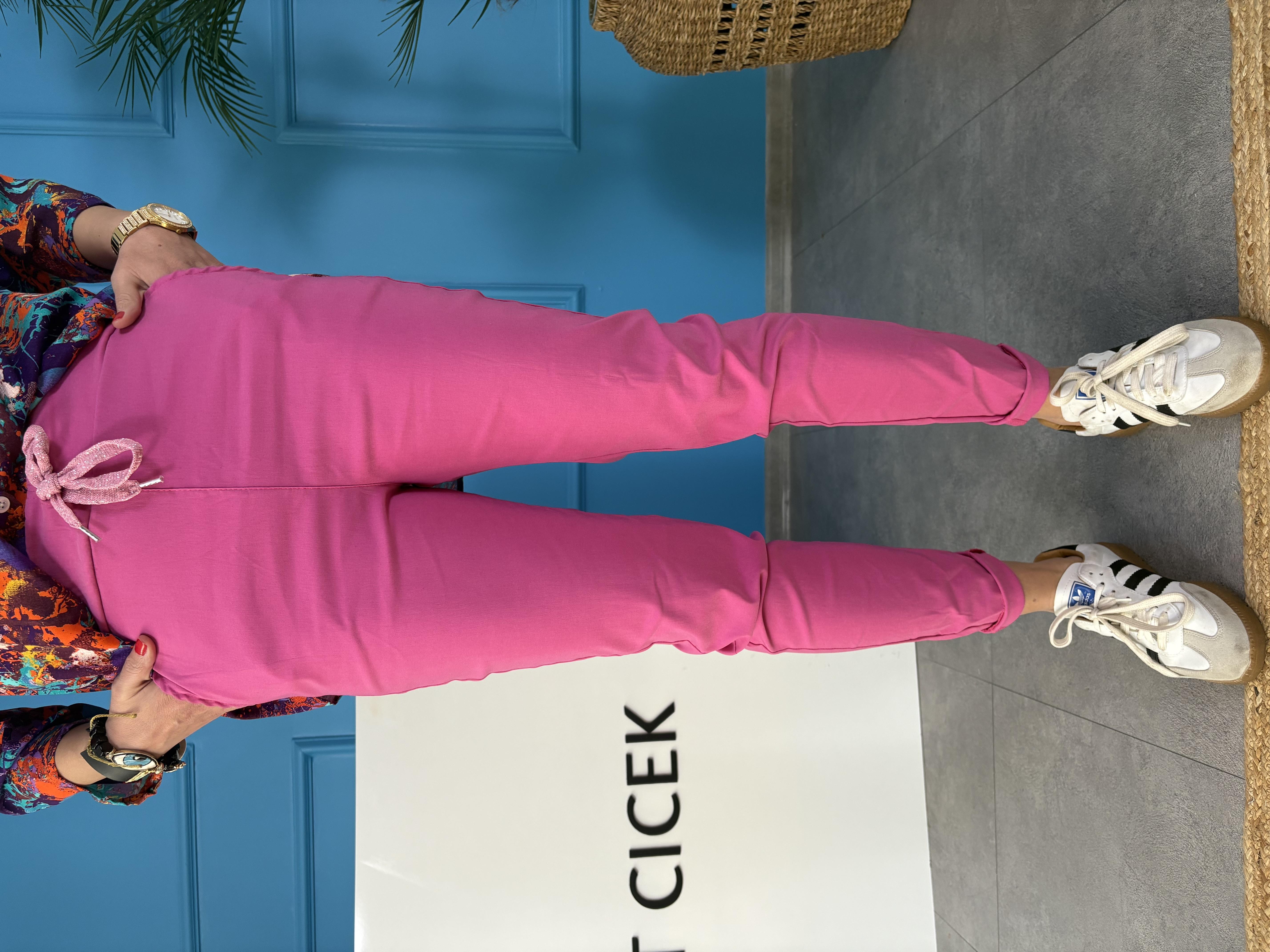 Pembe Sihirli Pantolon