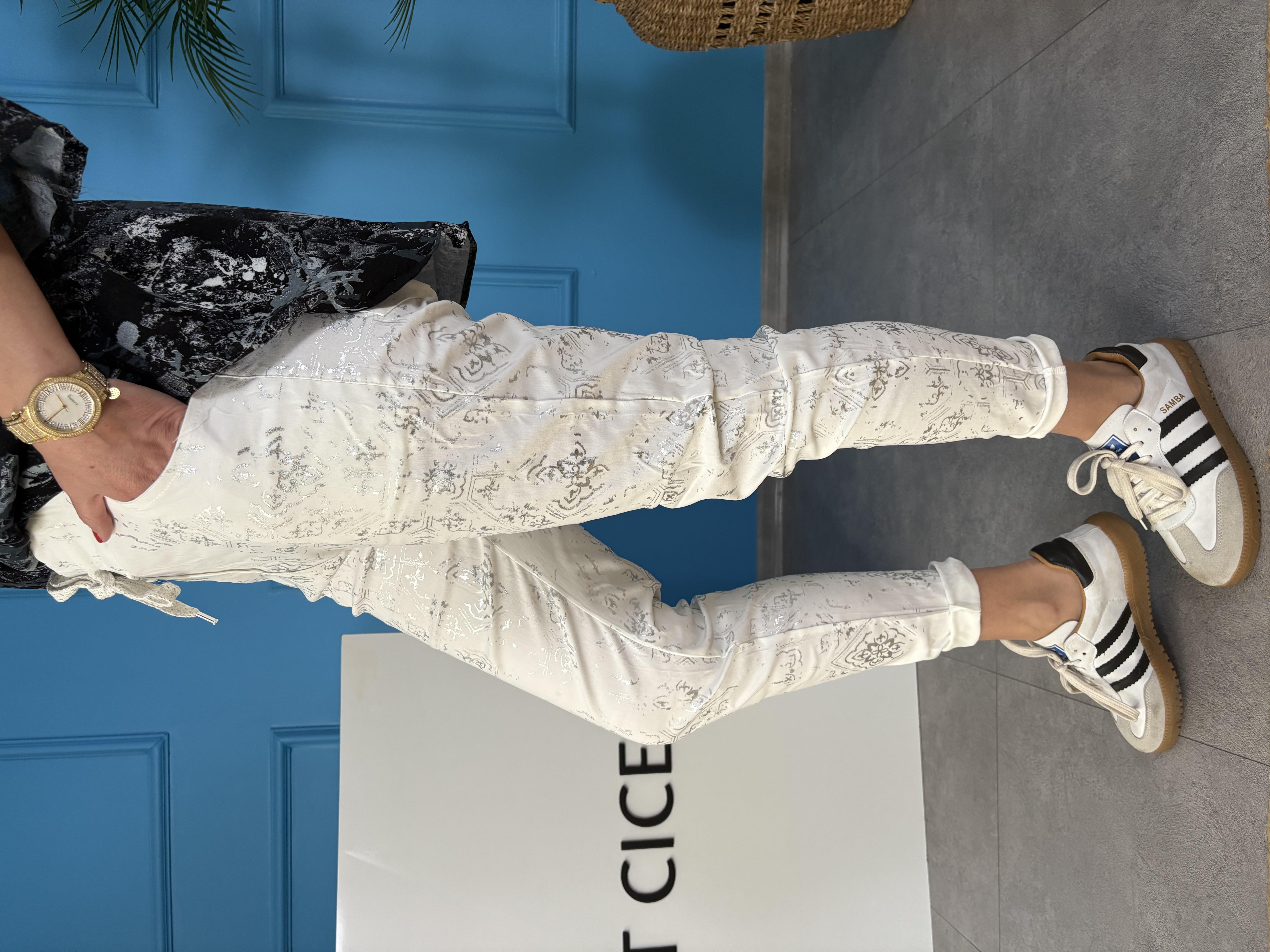 Varaklı Beyaz Sihirli Pantolon