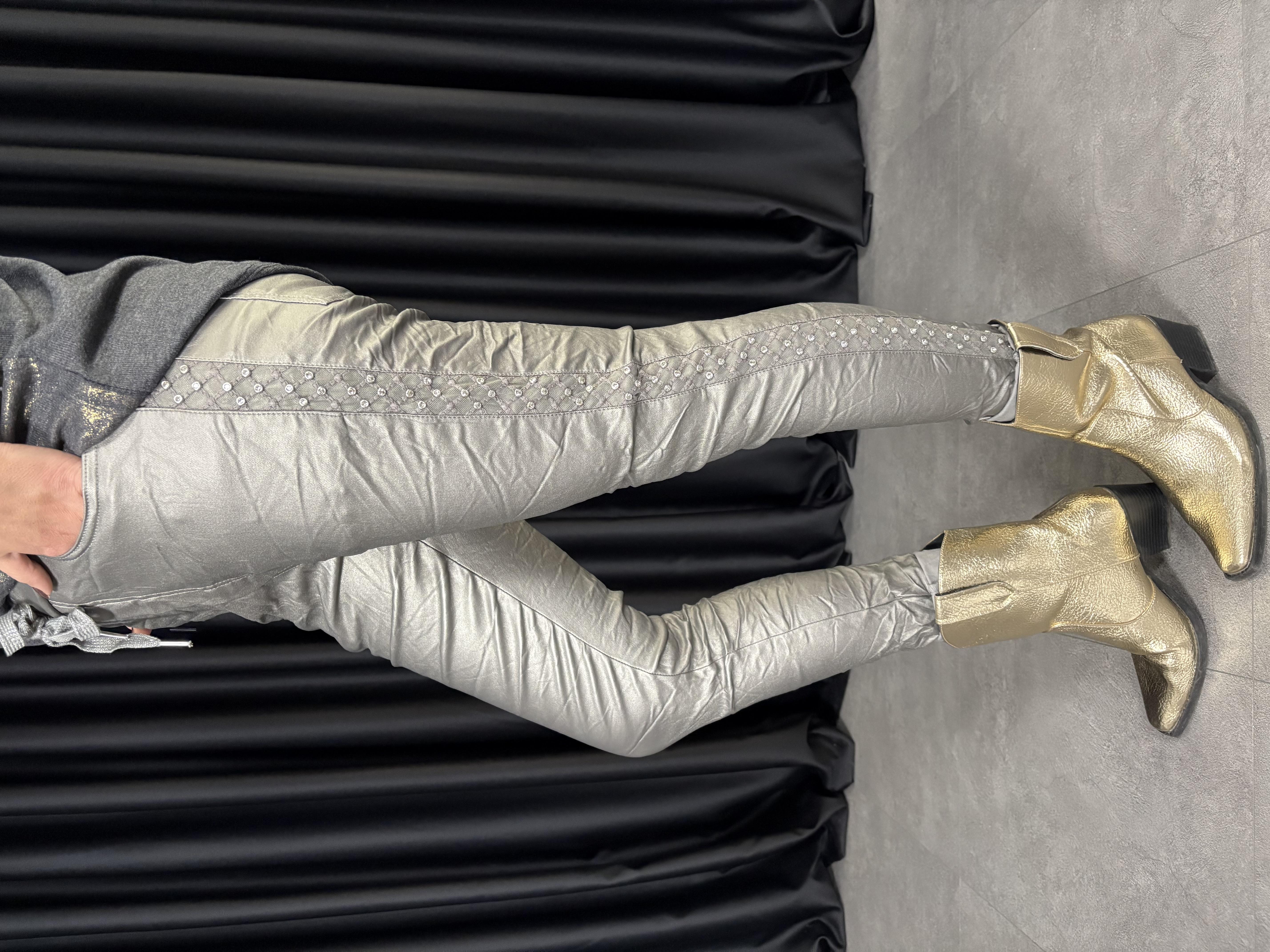 Yanları Taş Detaylı İthal Gümüş Deri Pantolon