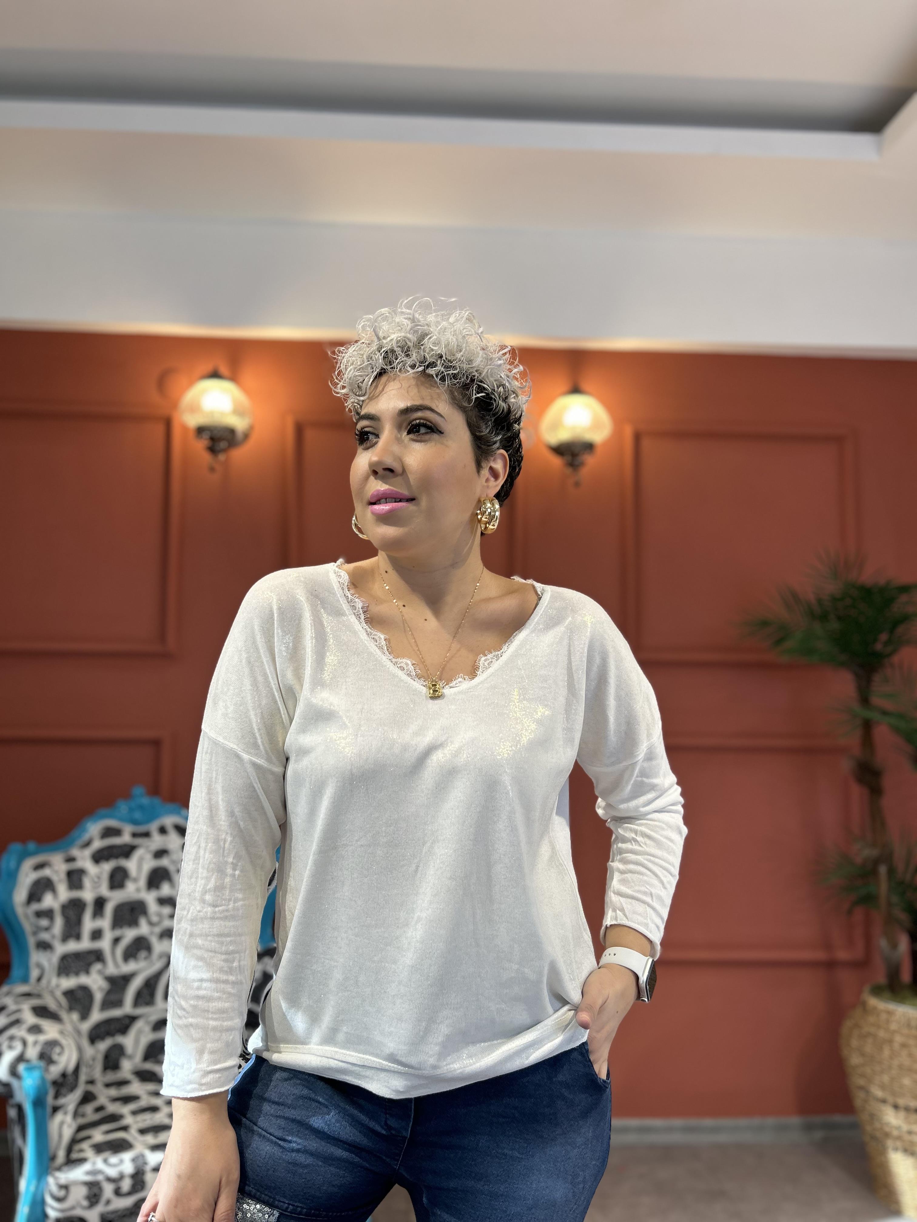 Dantel Detaylı Varaklı İtalyan Beyaz Bluz