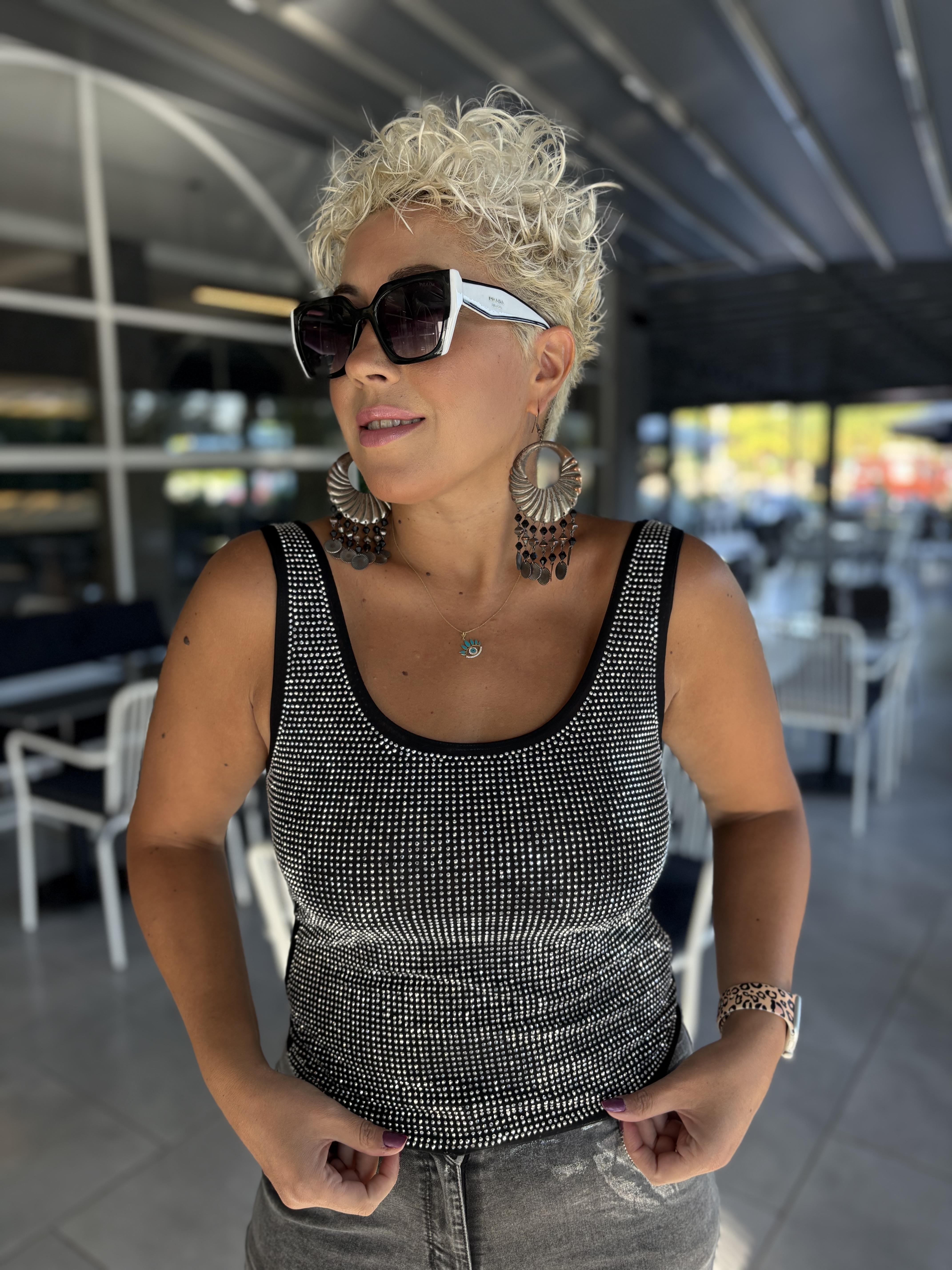 DLV Taşlı Siyah Bluz