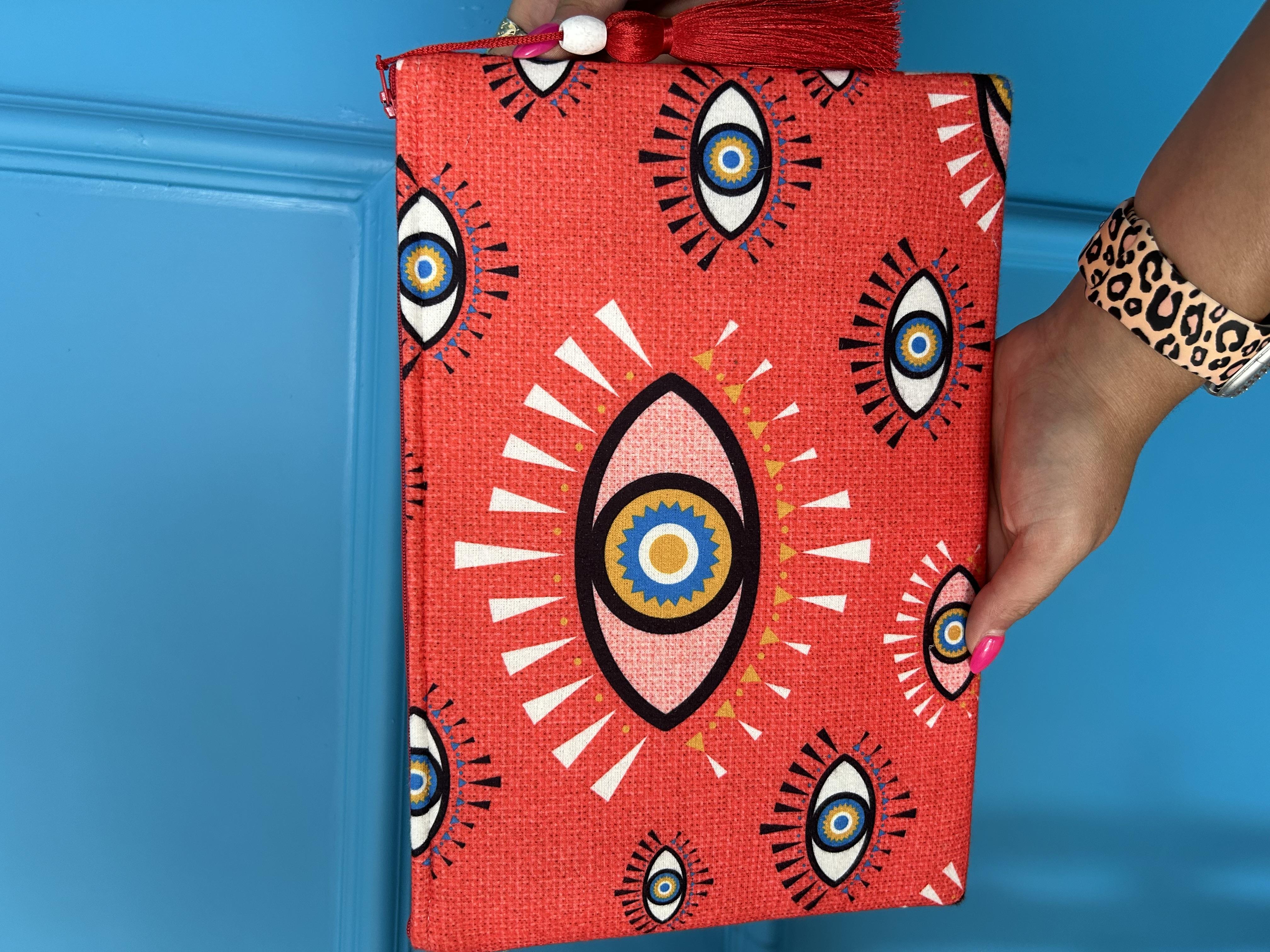 Göz Detaylı Narçiçeği Clutch Çanta