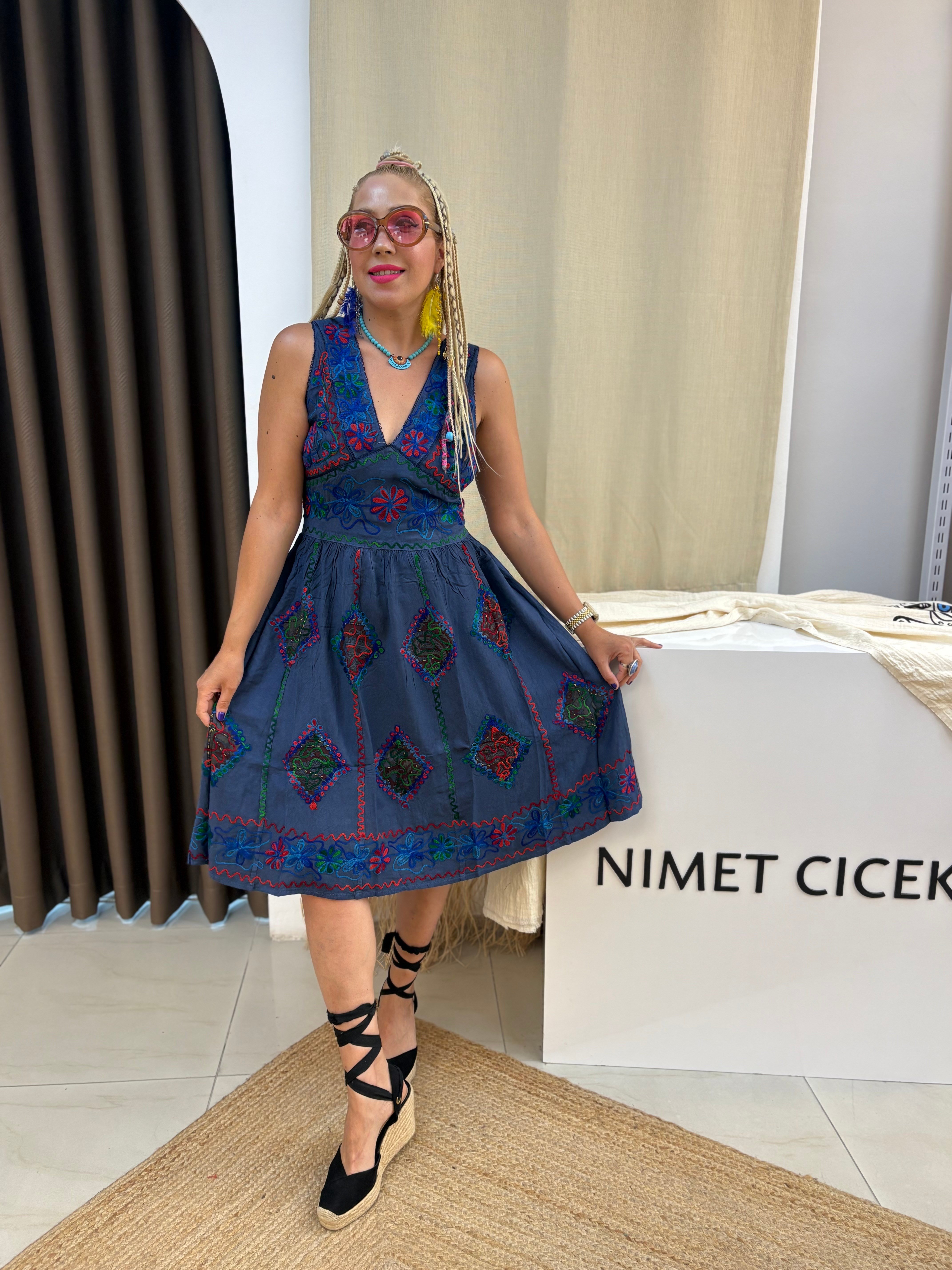 Hint Nepal İşlemeli Mavi Elbise