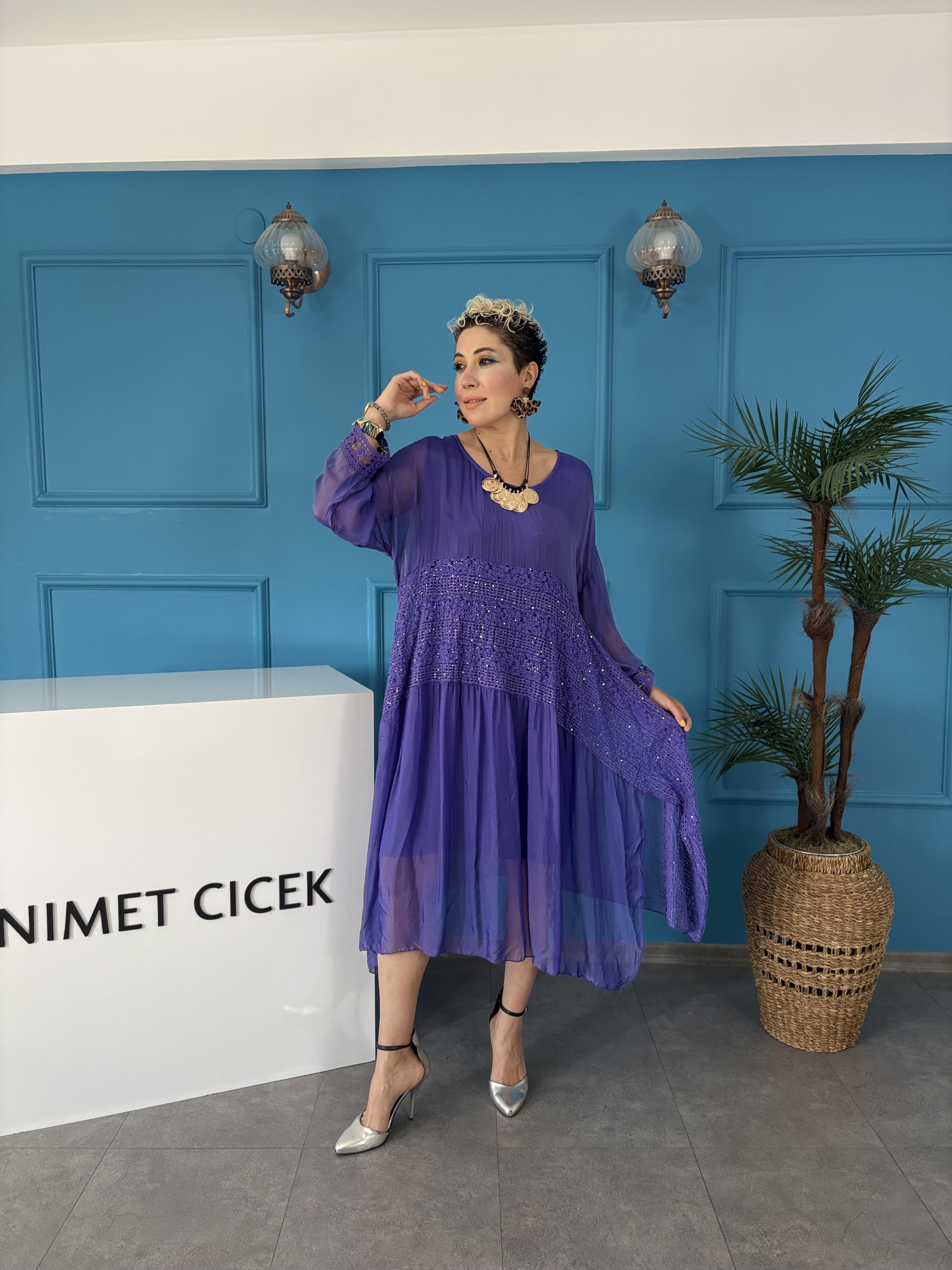 İpek Dantel ve Payet İşlemeli Mor İtalyan Elbise