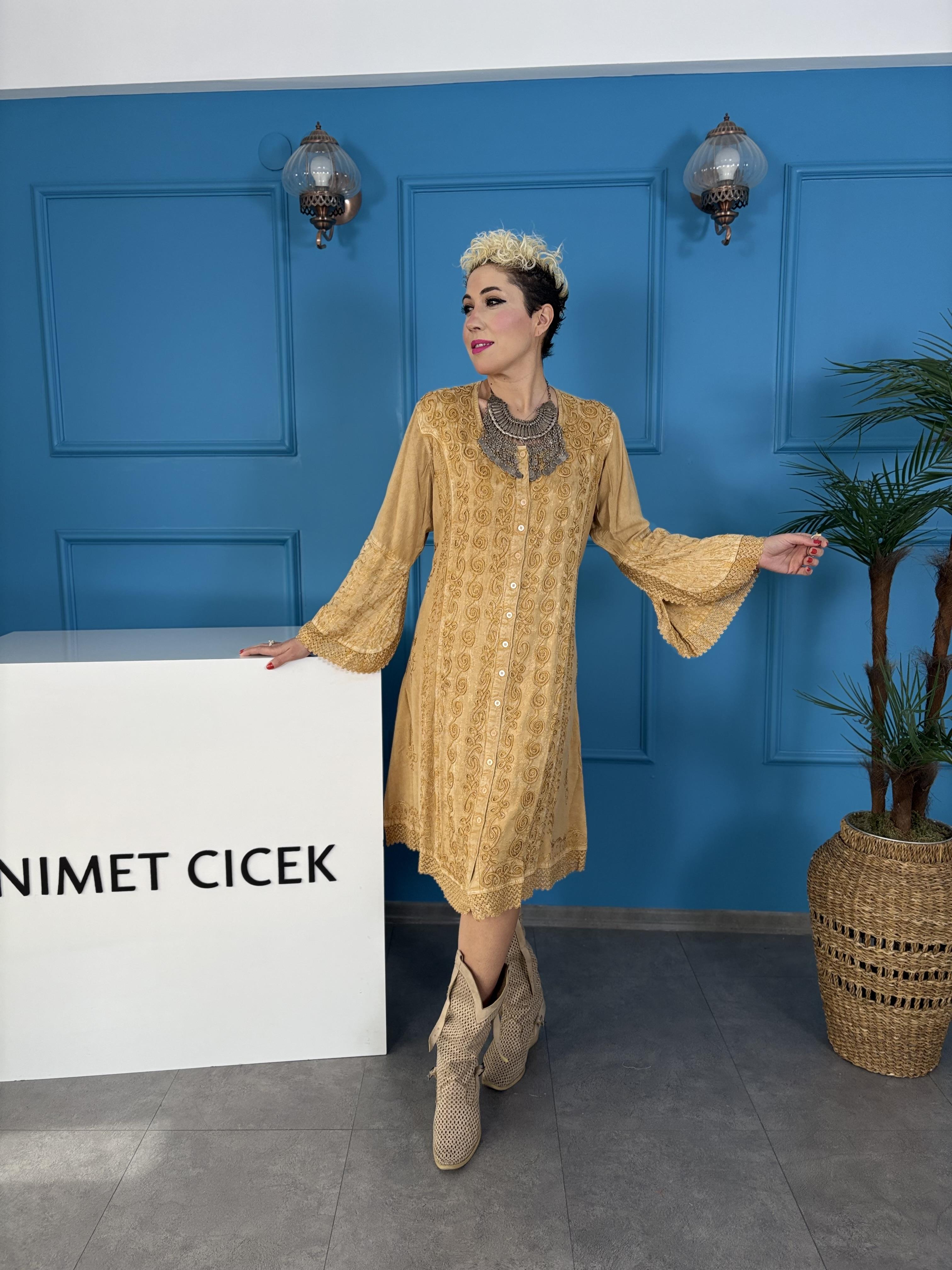 İşleme Detaylı Hardal Hint Elbisesi