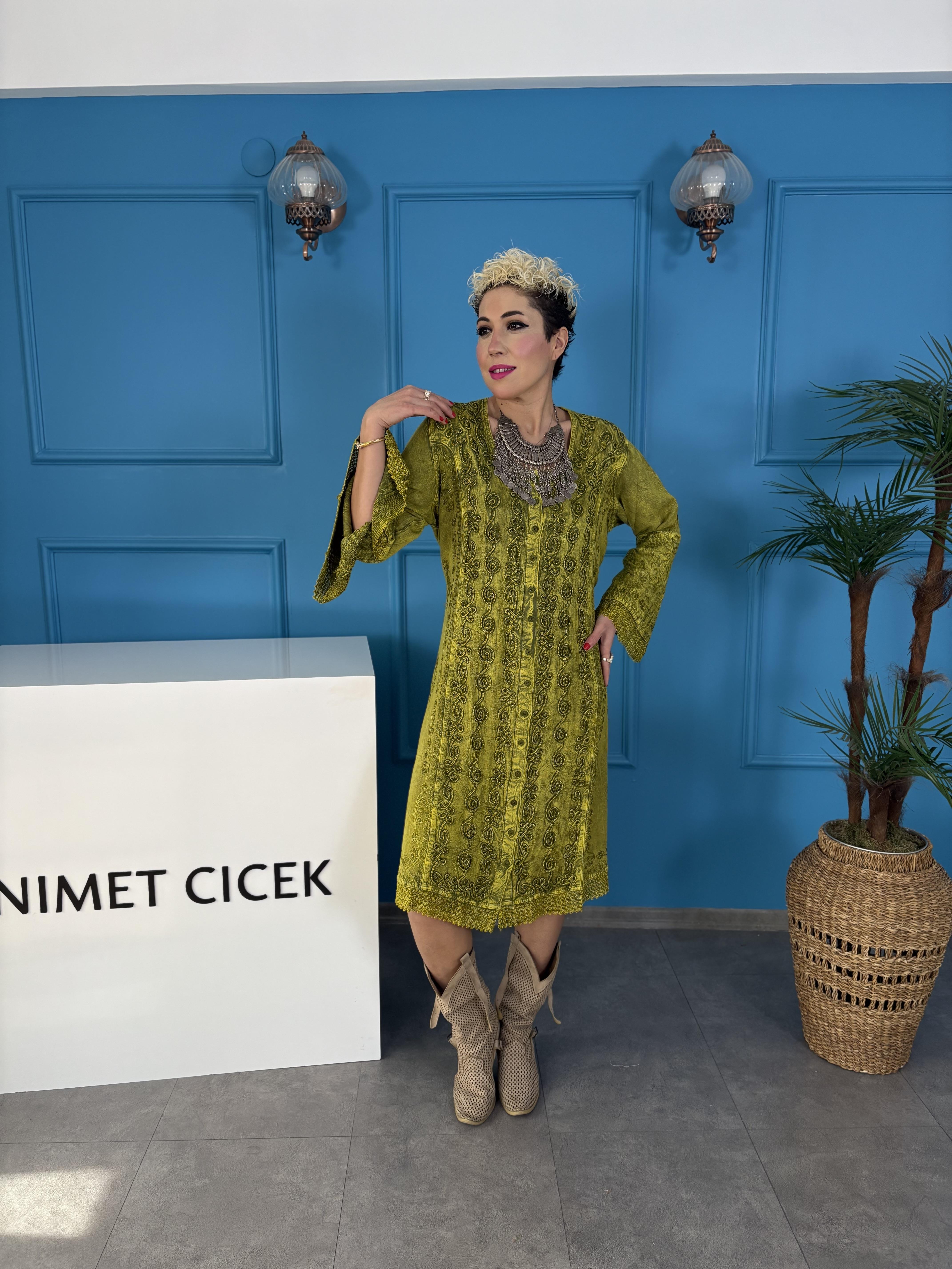 İşleme Detaylı Yağ Yeşili Hint Elbisesi