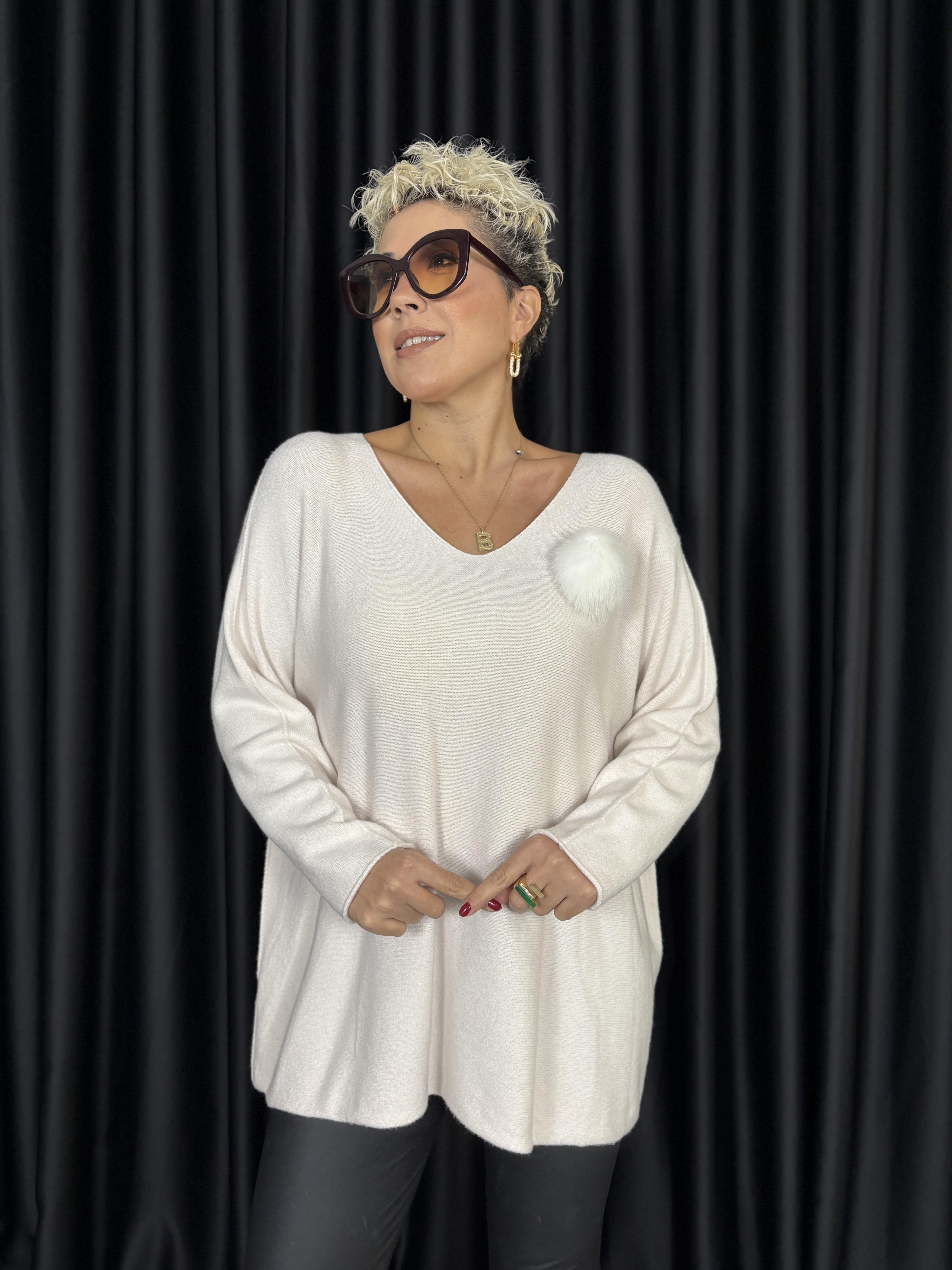 İtalyan Angora Broşlu Ekru Triko