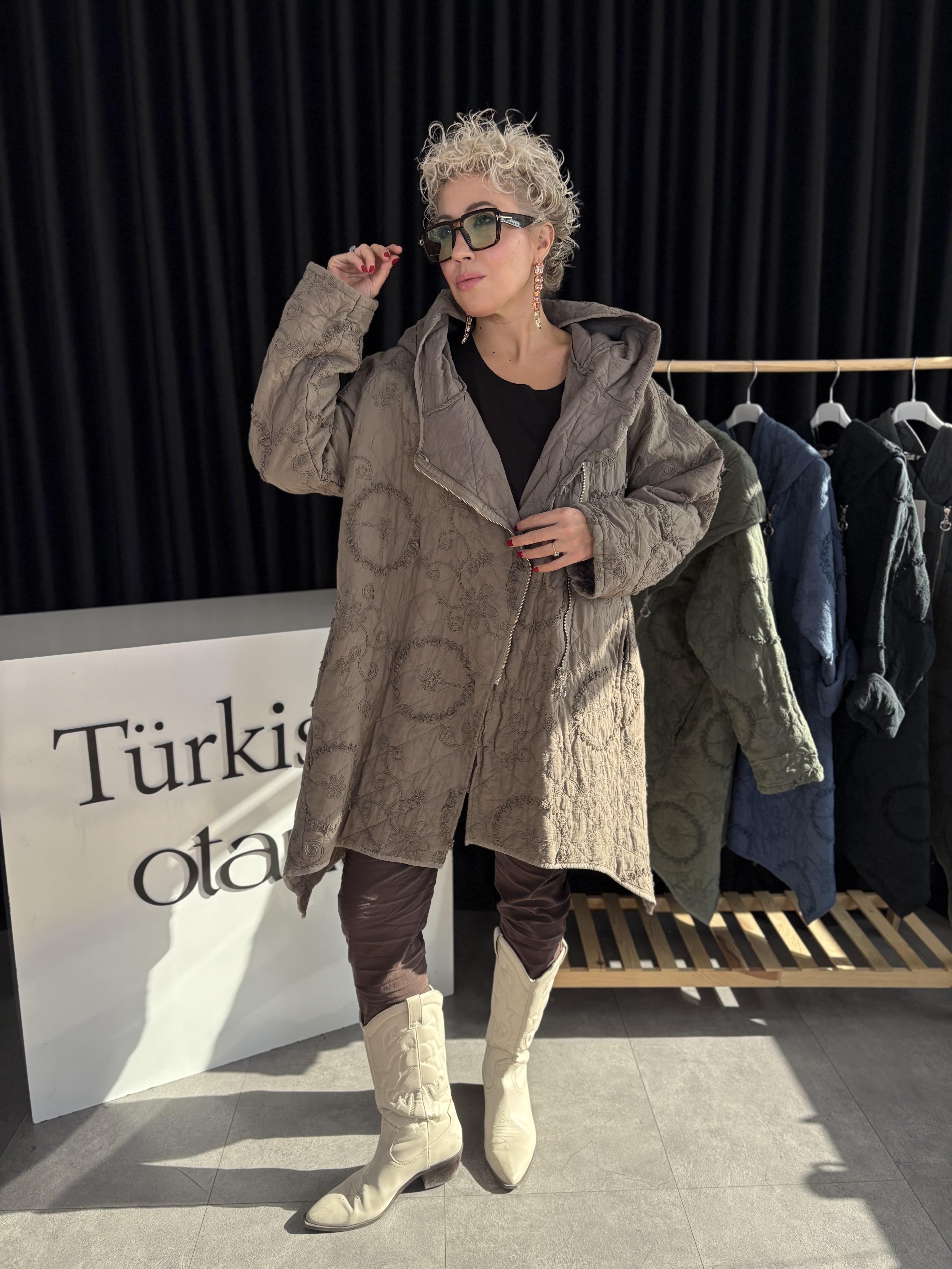İtalyan Asimetrik Kesim Vizon Kapitone Ceket
