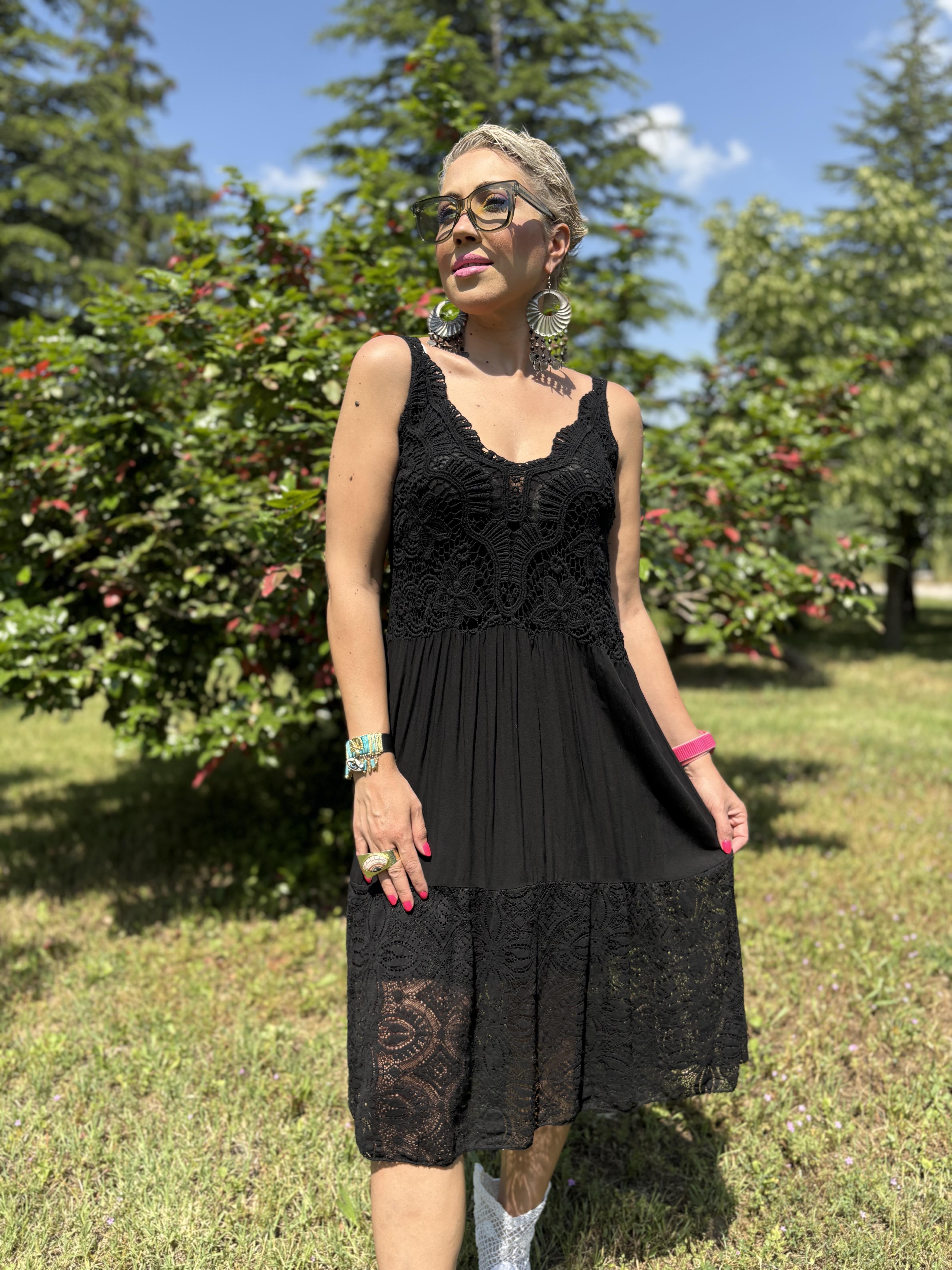 İtalyan Askılı Dantelli Siyah Elbise