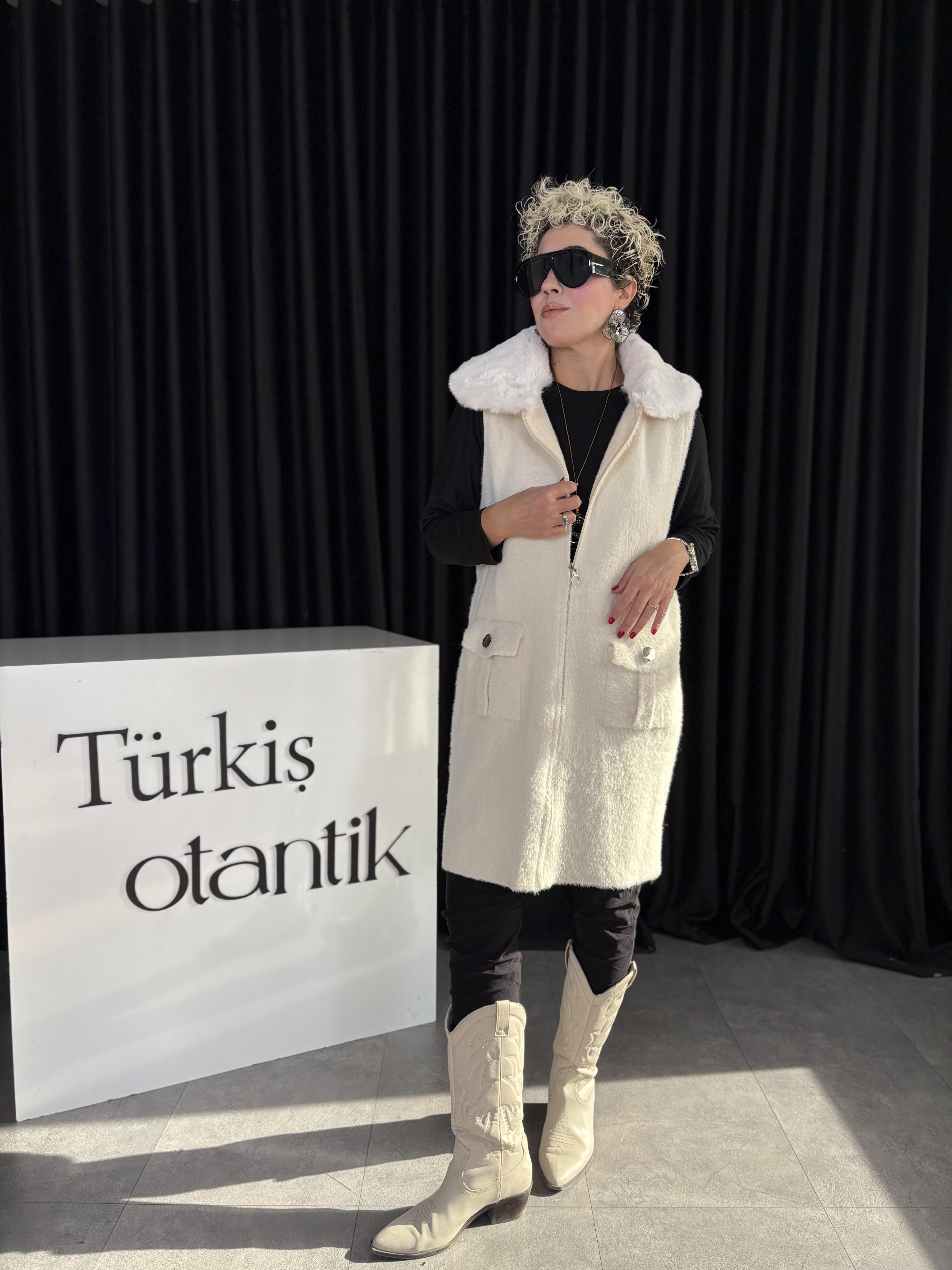 İtalyan Beyaz Angora Yelek
