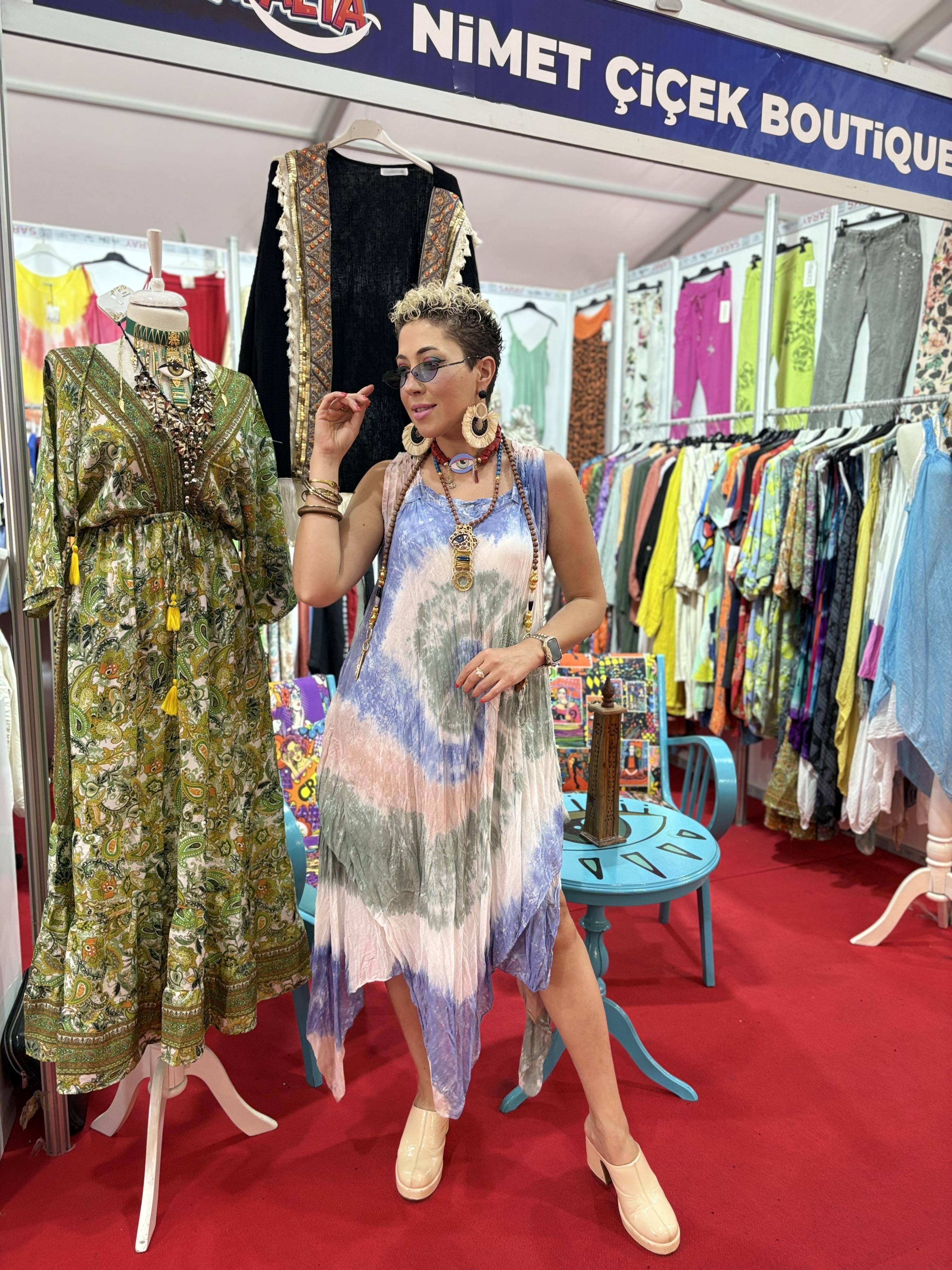 İtalyan Dantel ve Astar Detaylı Mavi Batik Pamuk Keten Elbise