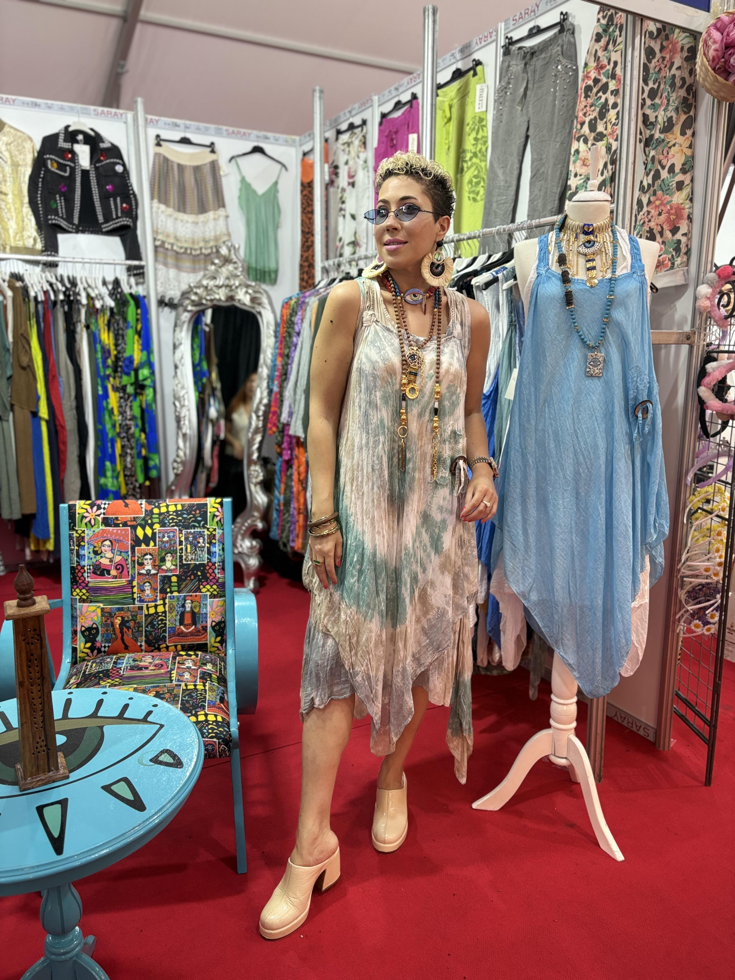 İtalyan Dantel ve Astar Detaylı Su Yeşili Batik Pamuk Keten Elbise