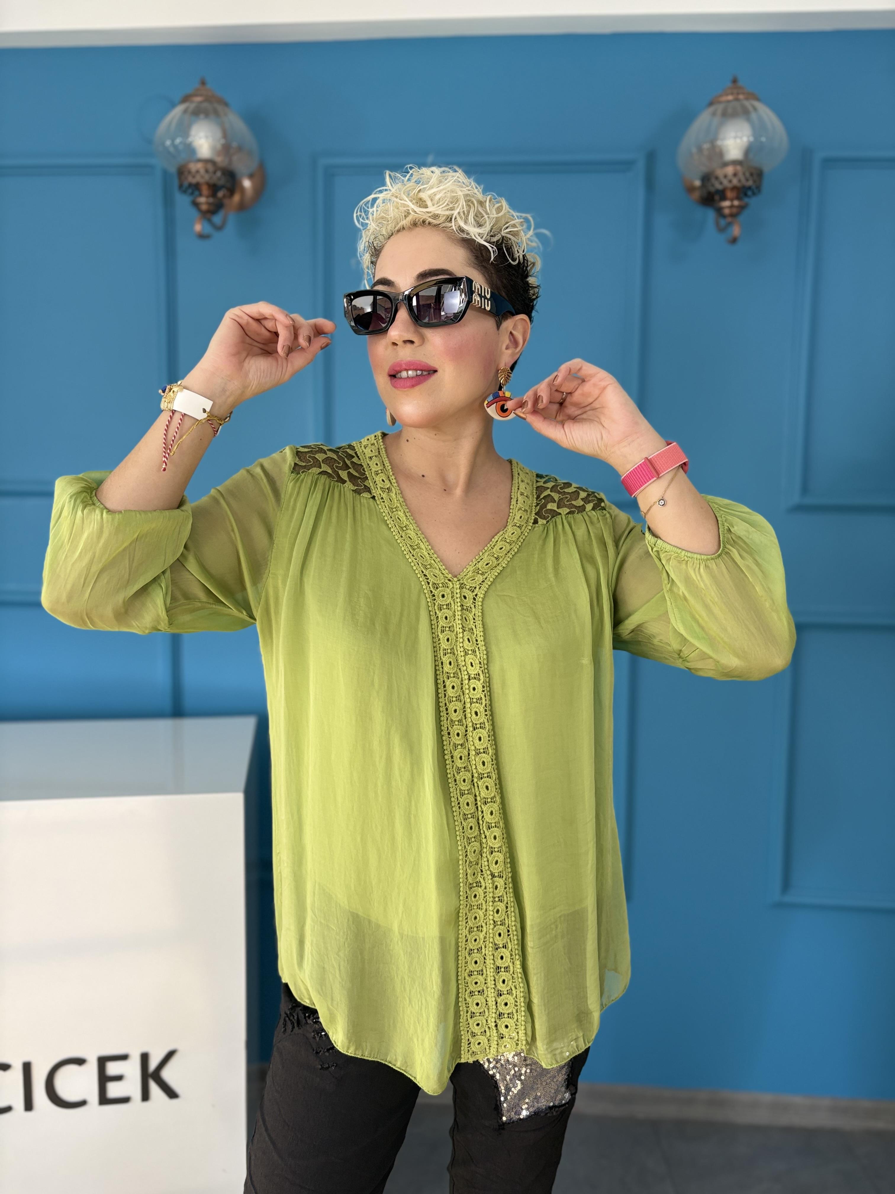 İtalyan Güpürlü Yağ Yeşili İpek Bluz