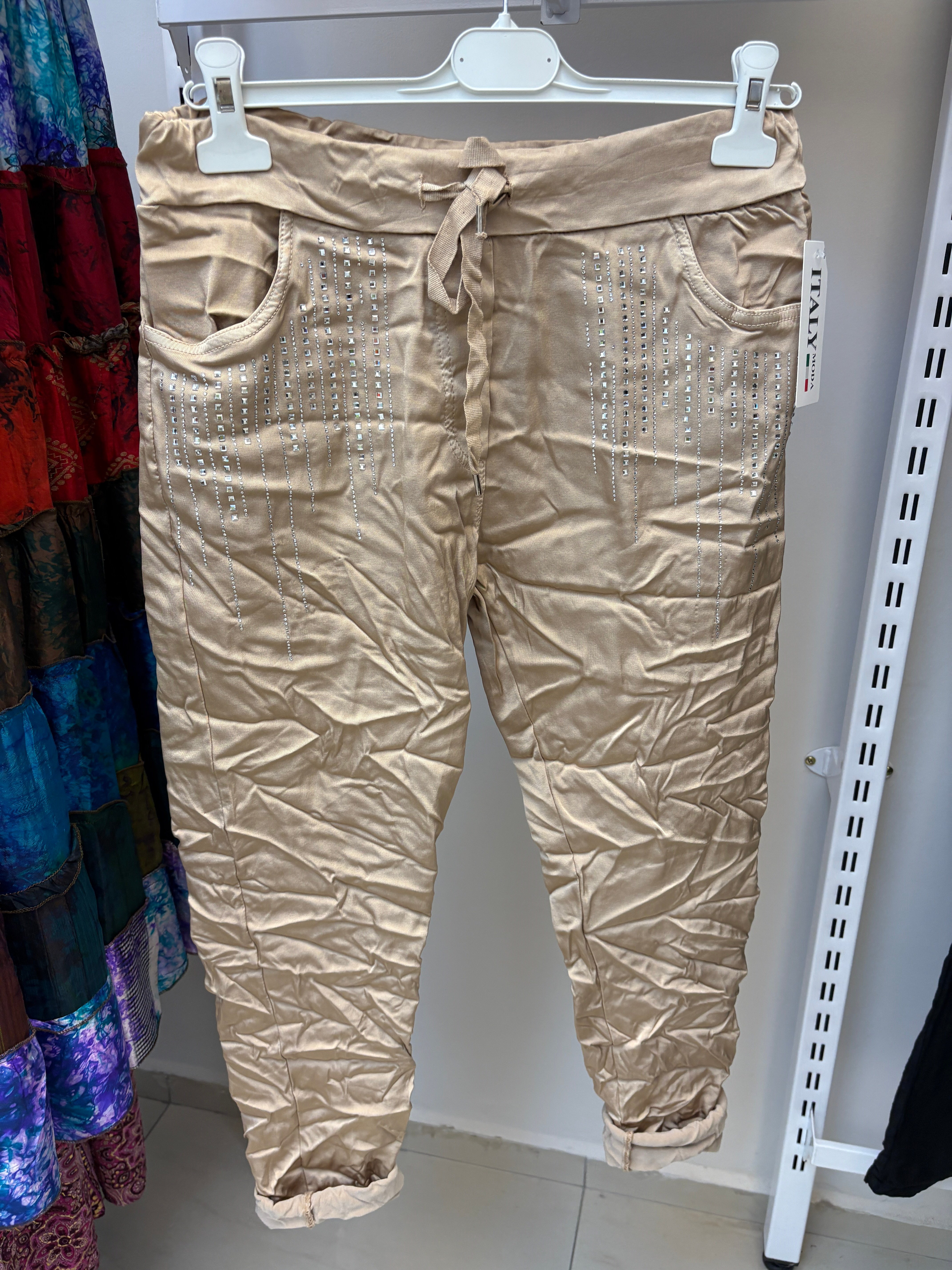 İtalyan Likralı Taşlı Camel Saten Pantolon