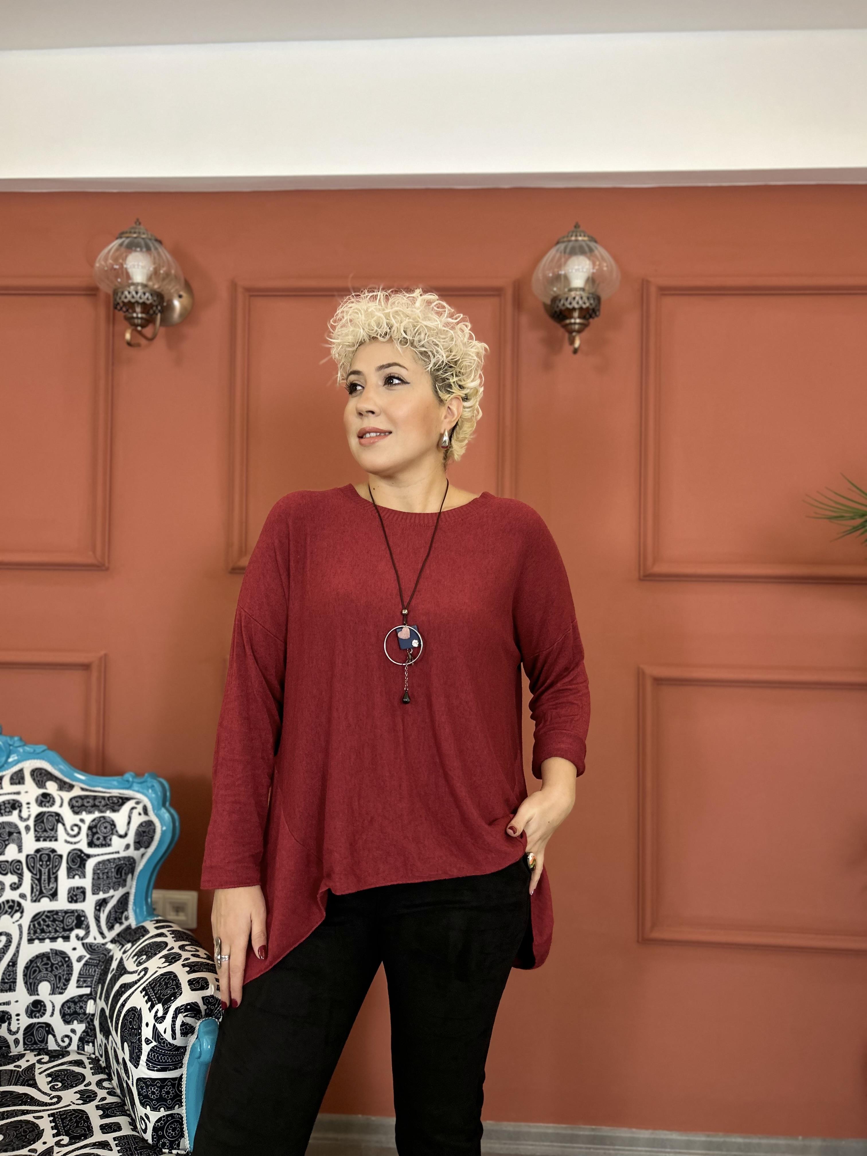 İtalyan Oversize Kolyeli Siyah Triko