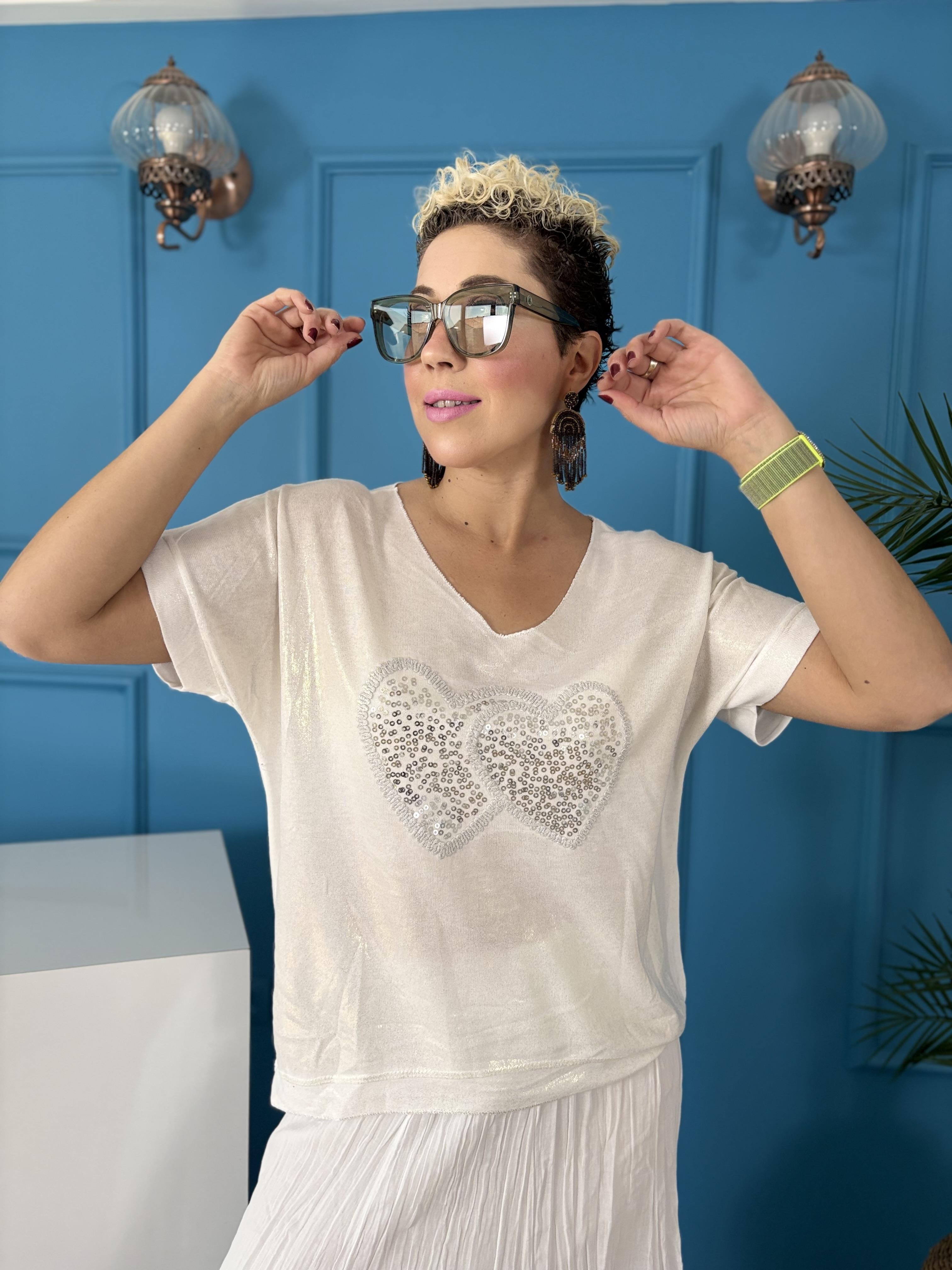 İtalyan Payet Kalpli Varaklı Beyaz Bluz