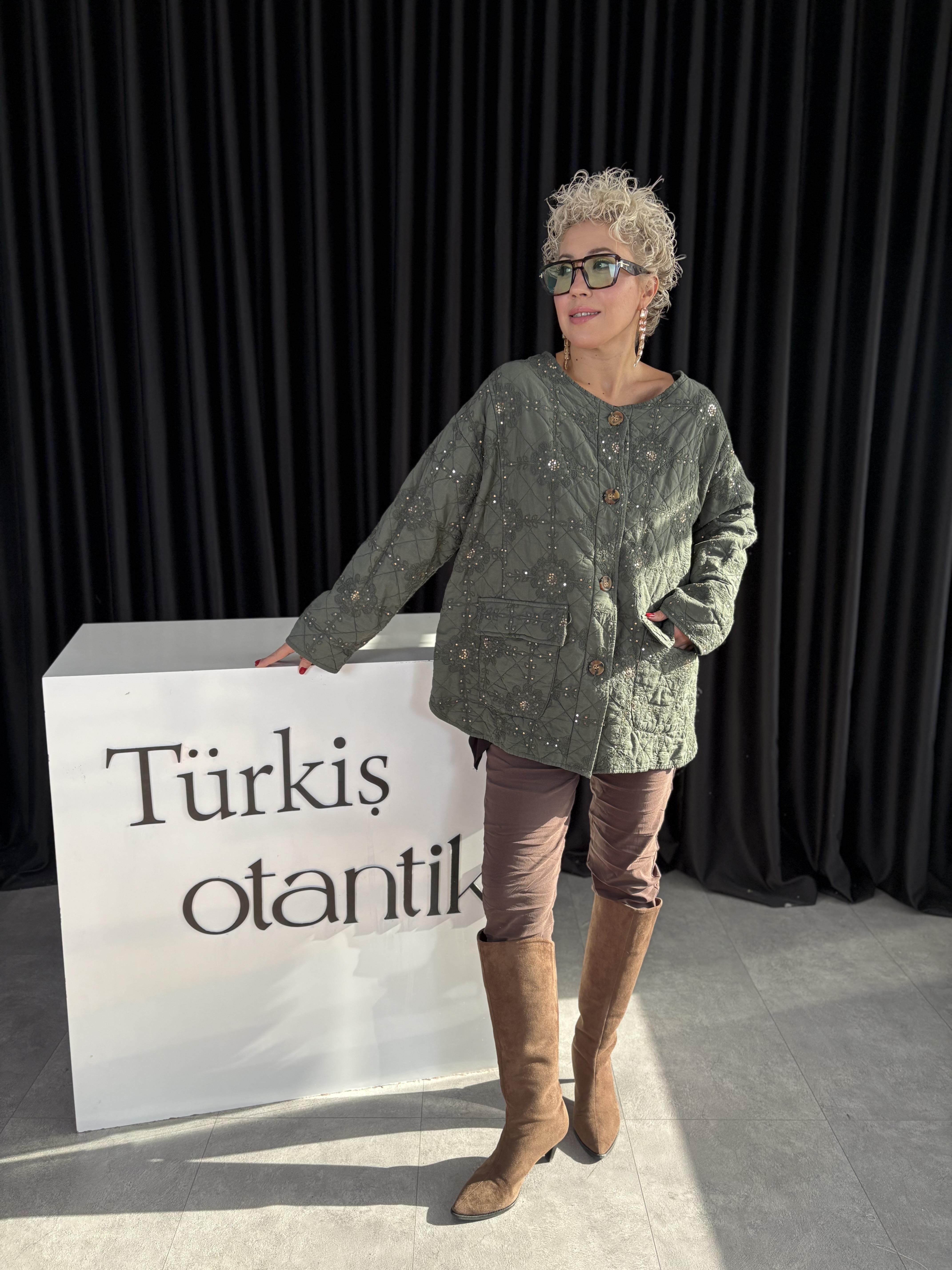 İtalyan Payetli Haki Kapitone Ceket