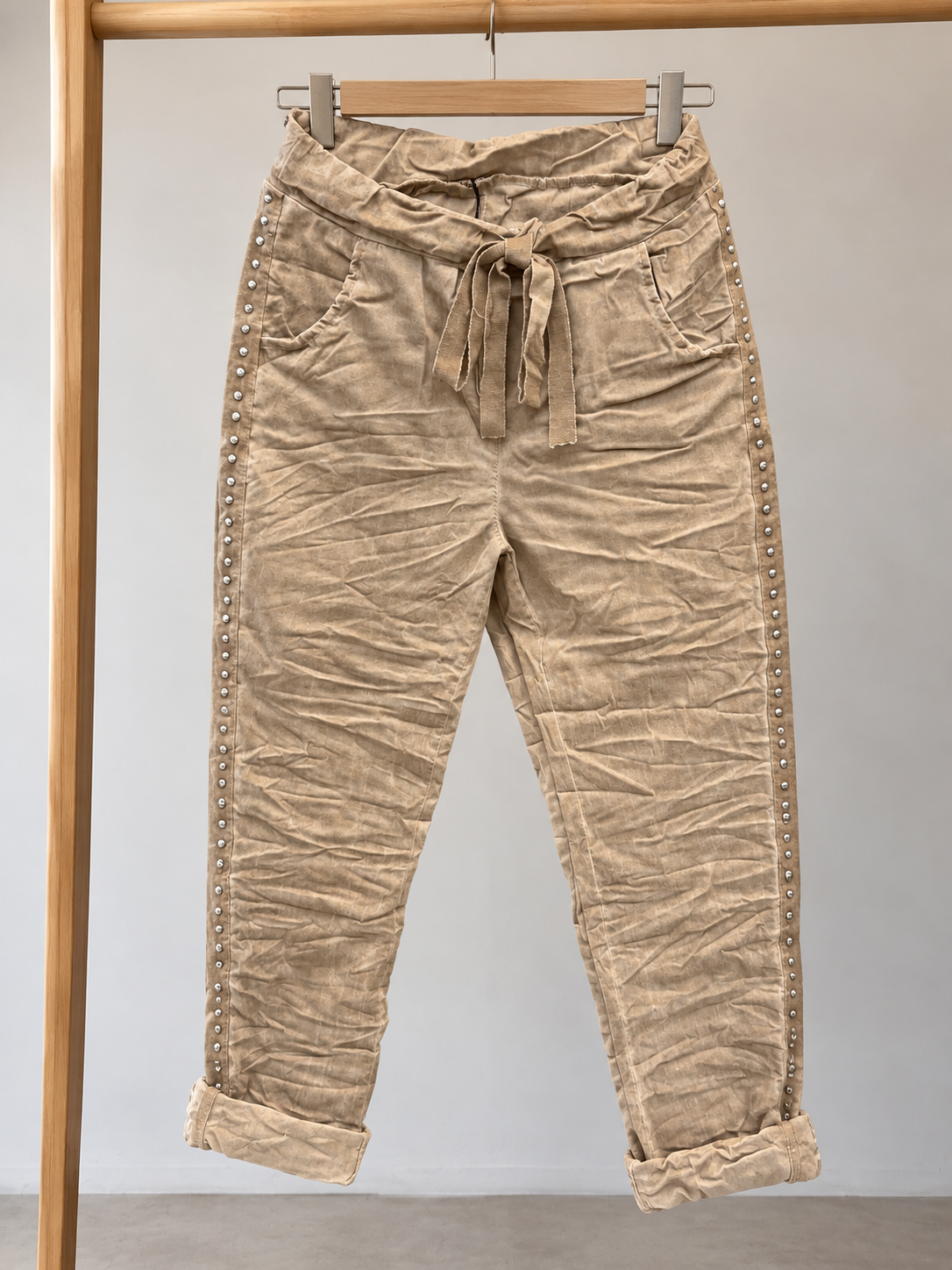 İtalyan Yıkamalı Kumaş Likralı Taş Detaylı Camel Pantolon