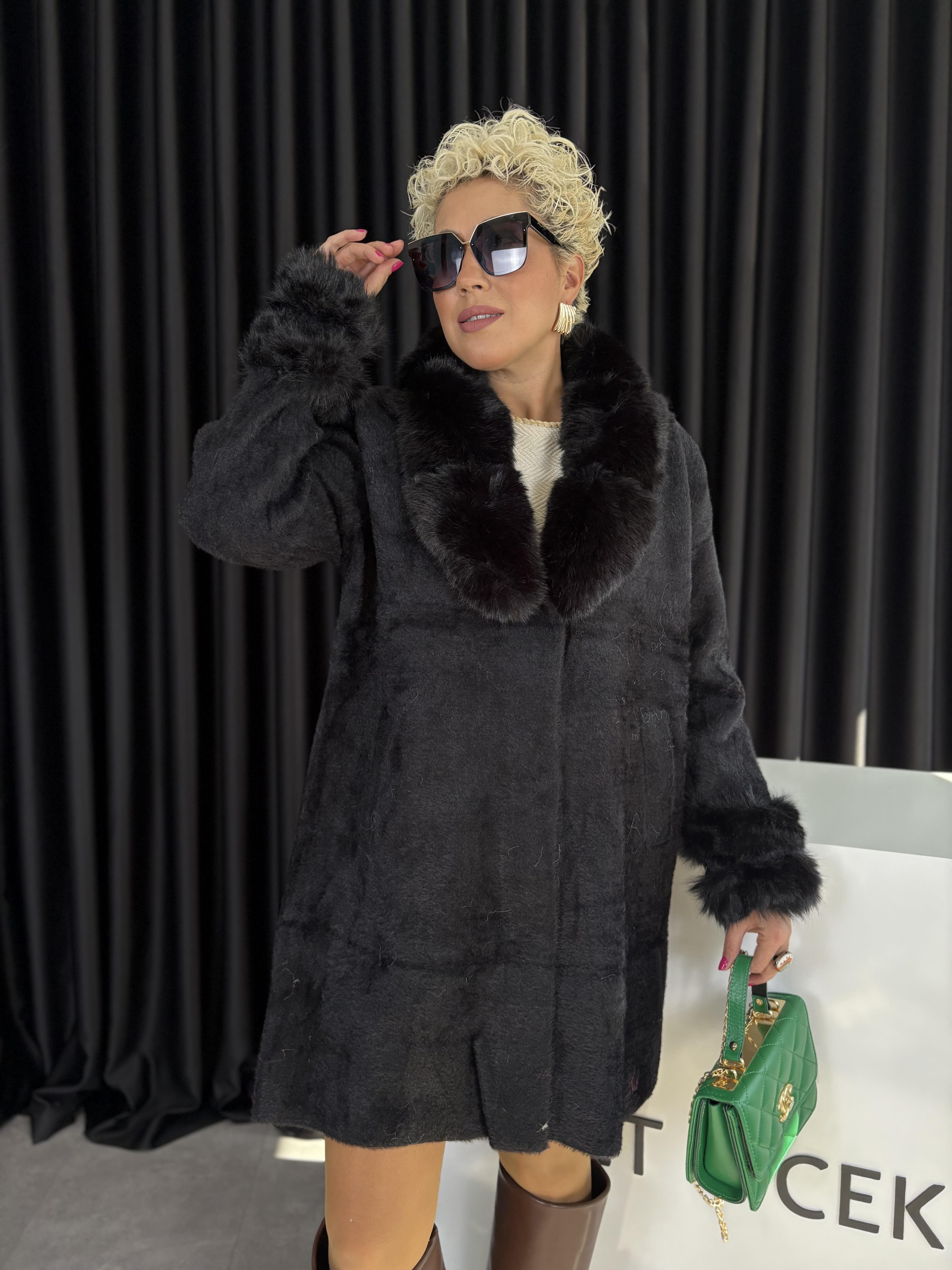 İthal Angora Siyah Kısa Kürk