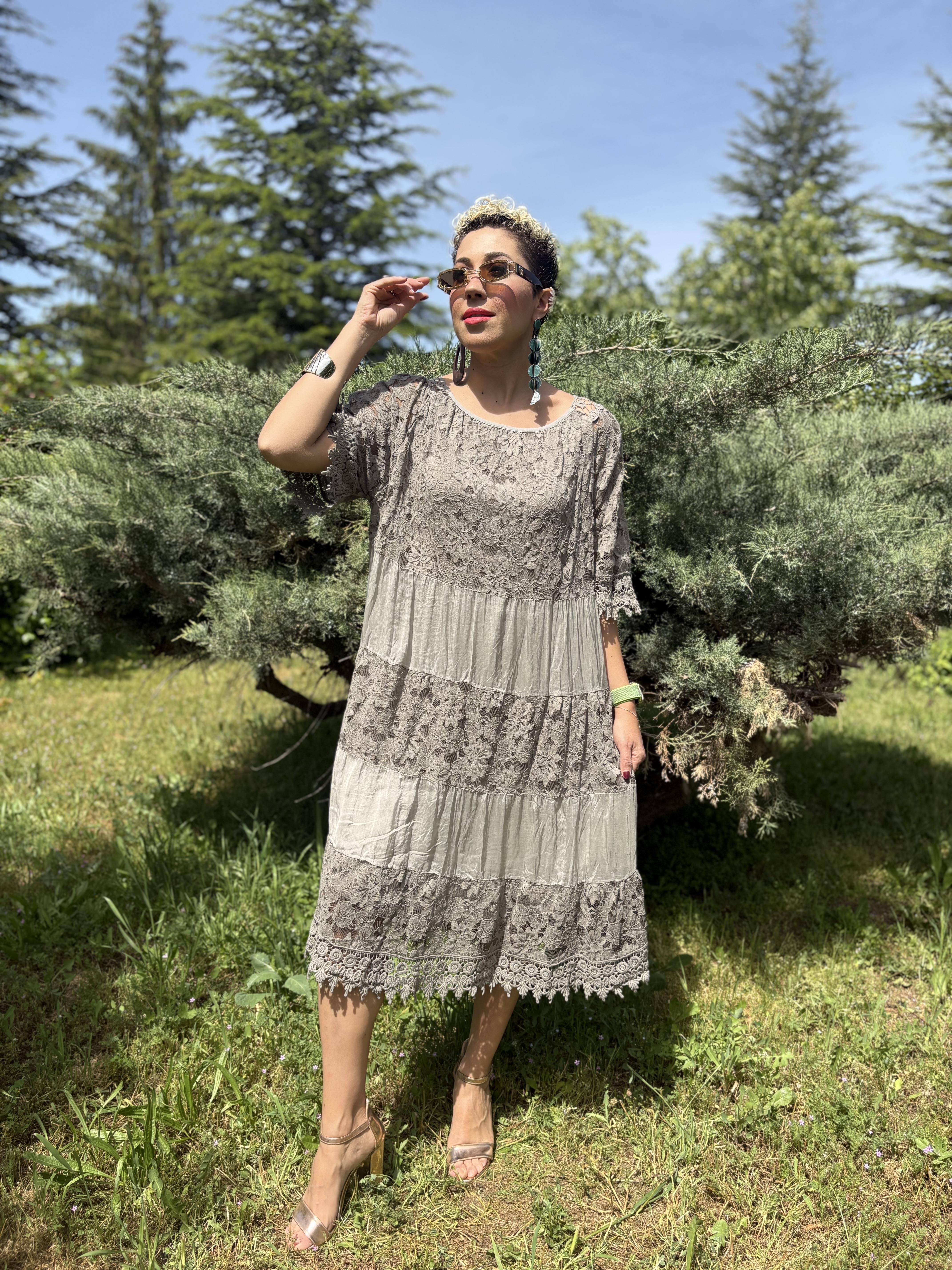 İthal Dantel ve İpek Detaylı Astarlı Vizon Elbise