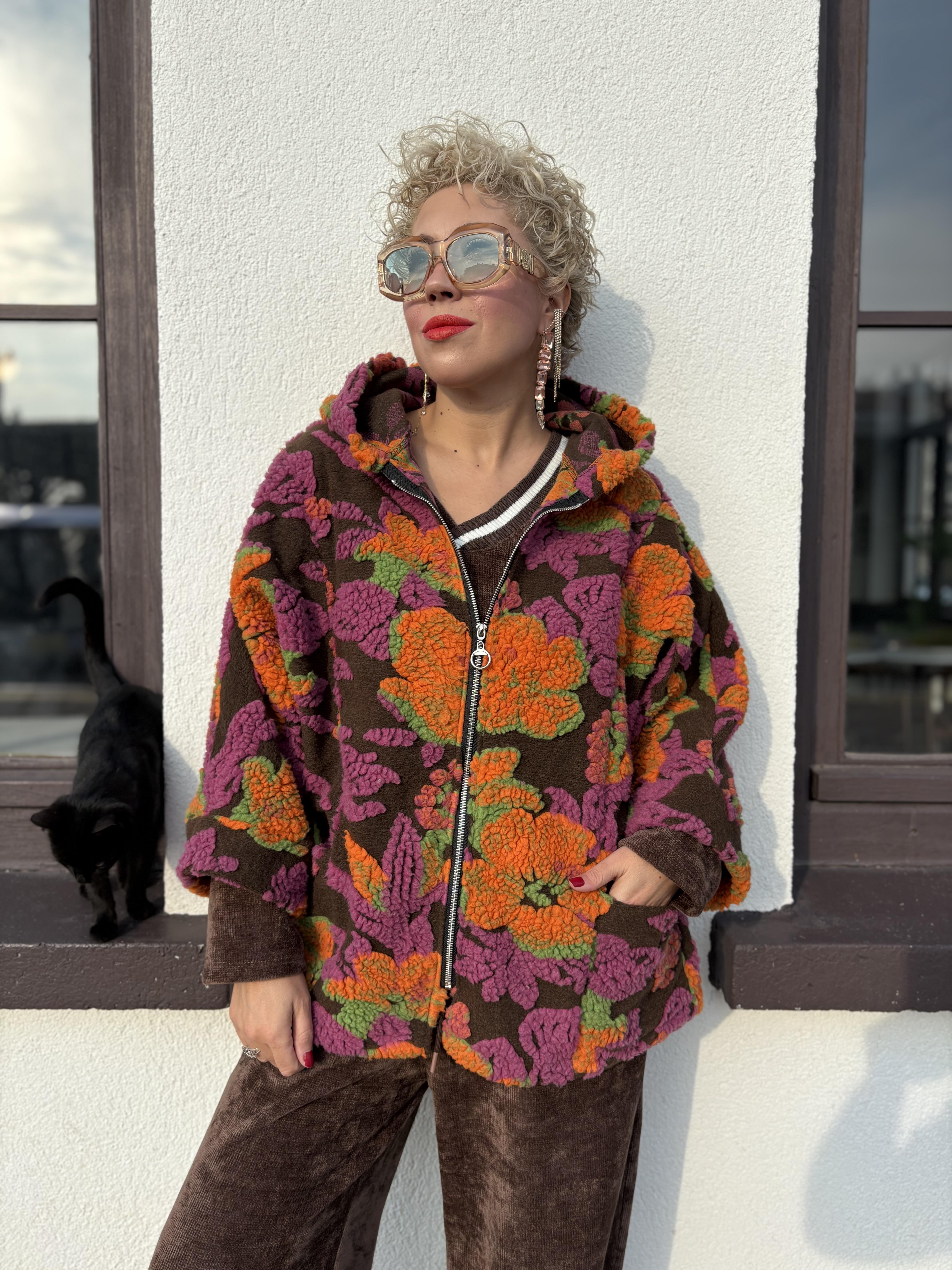 İthal Kapşonlu Kısa Keçe Ceket 2