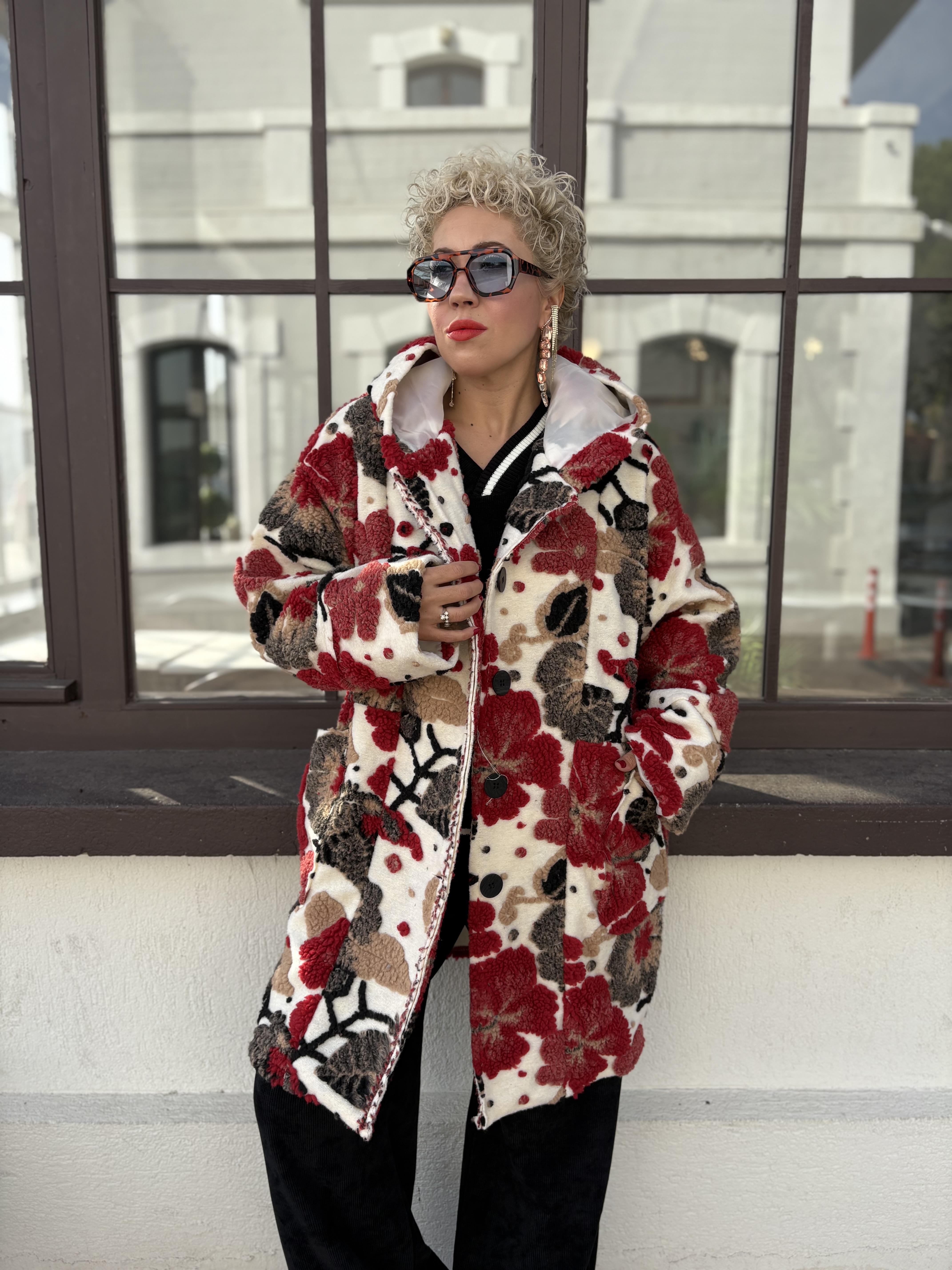 İthal Kapşonlu Uzun Keçe Kaban 7