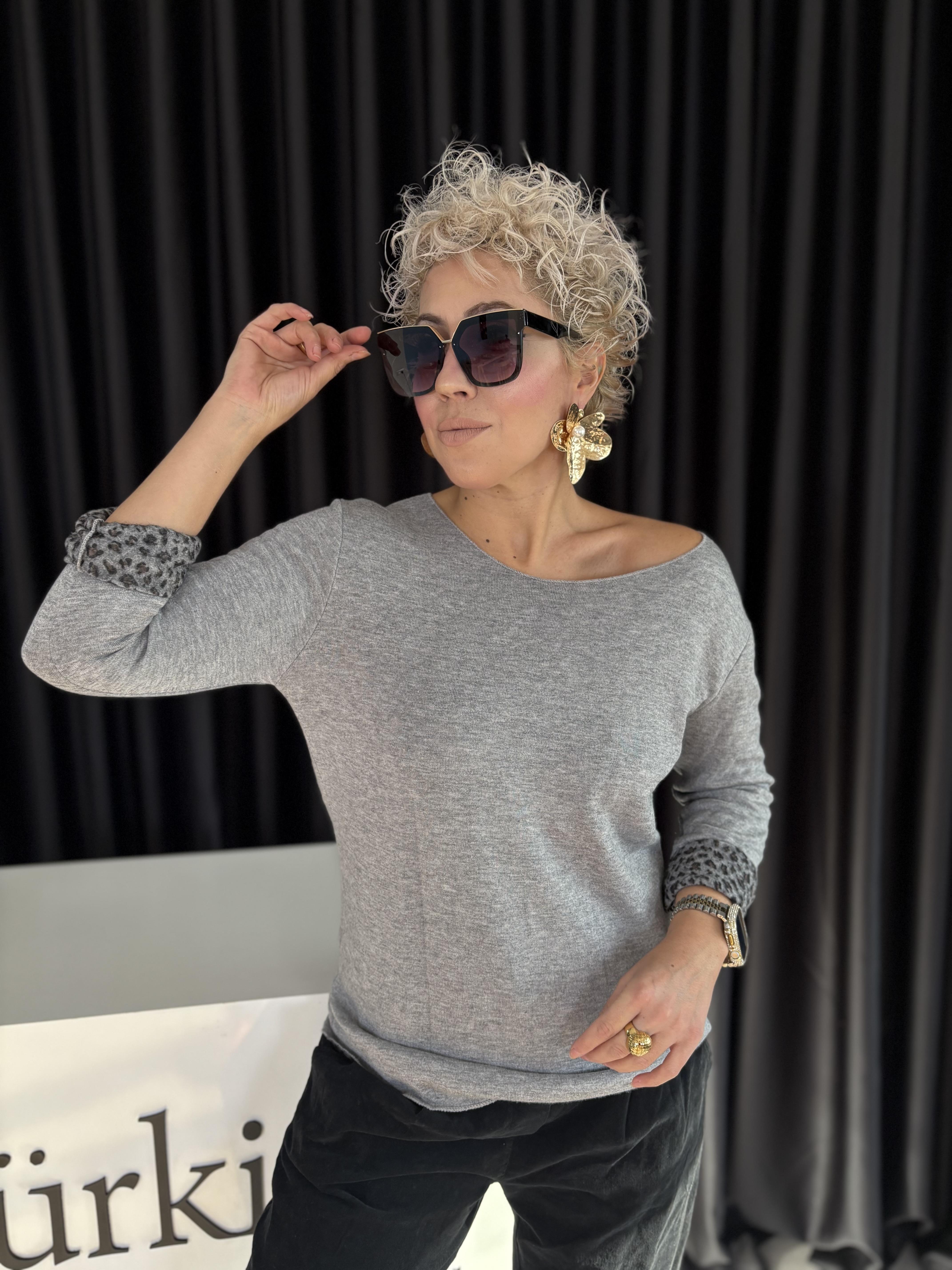 Leopar Detaylı İtalyan Angora Bluz 9