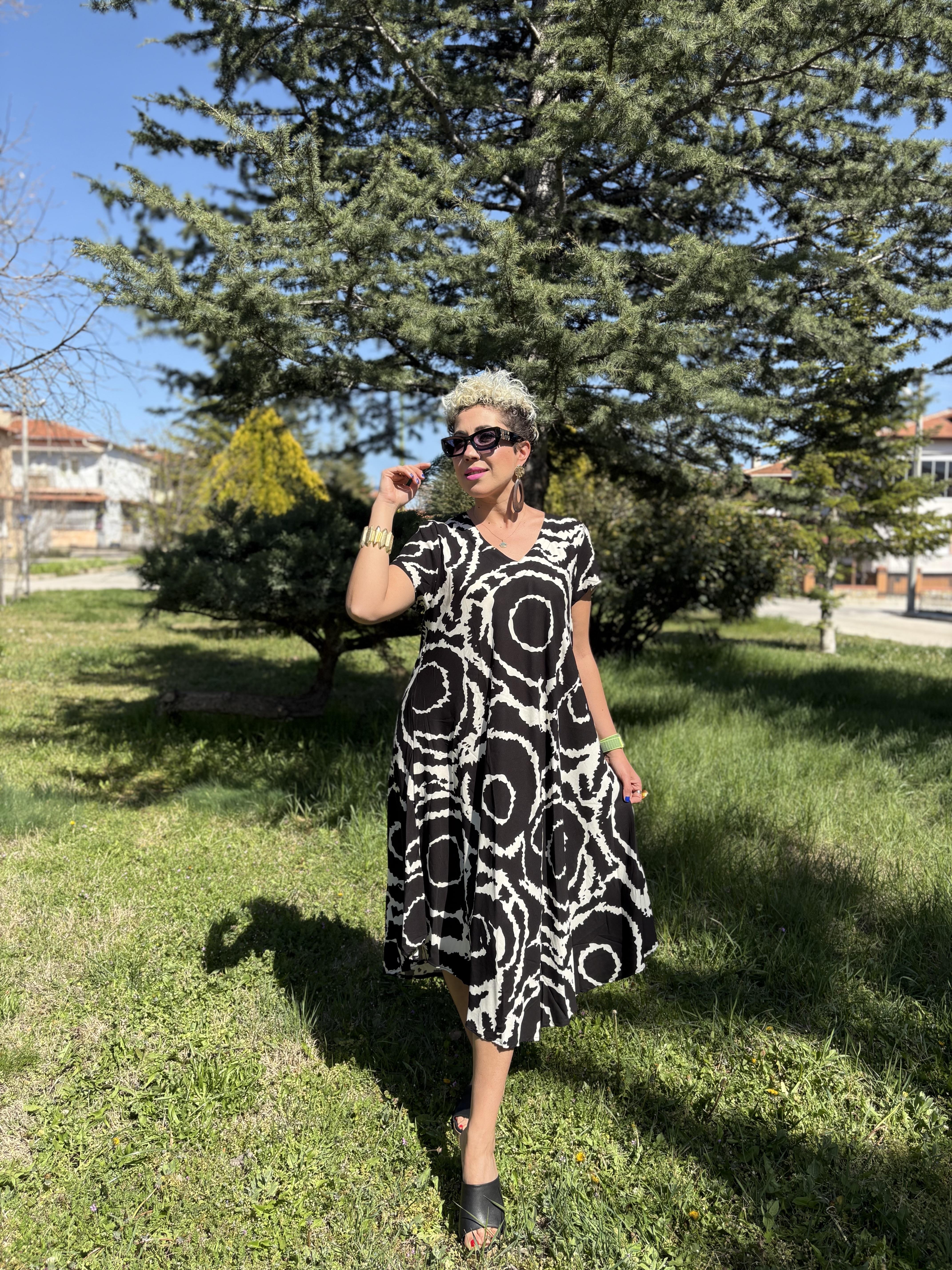 Mandala Desen Sihirli Elbise