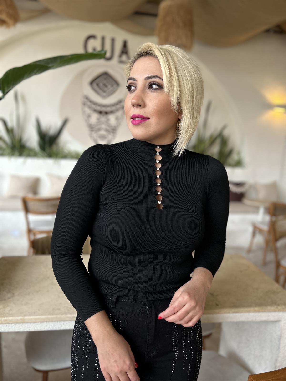 Orjinal Marka Taş Düğmeli Triko