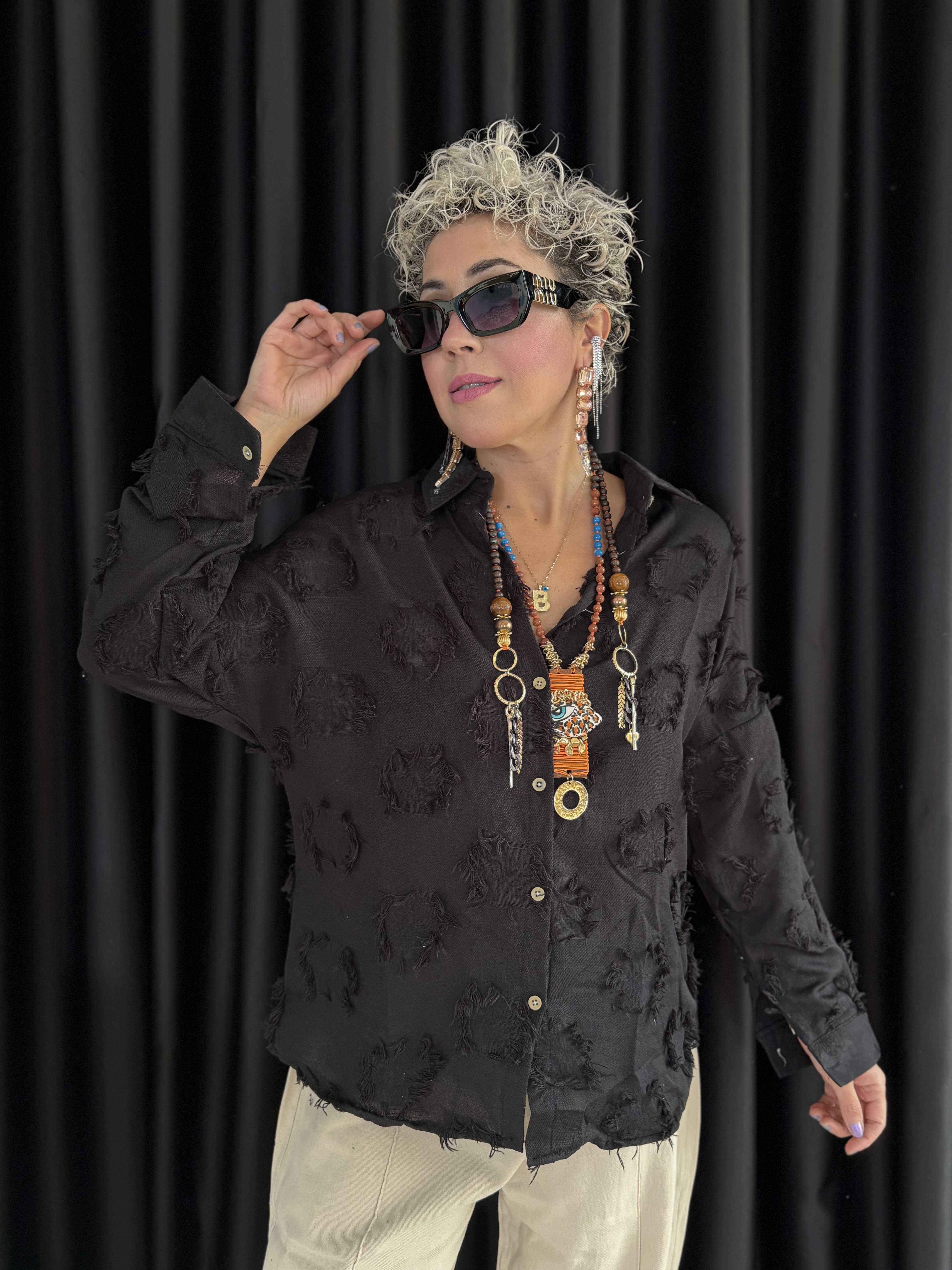 Pamuklu Özel Dokuma Siyah Gömlek