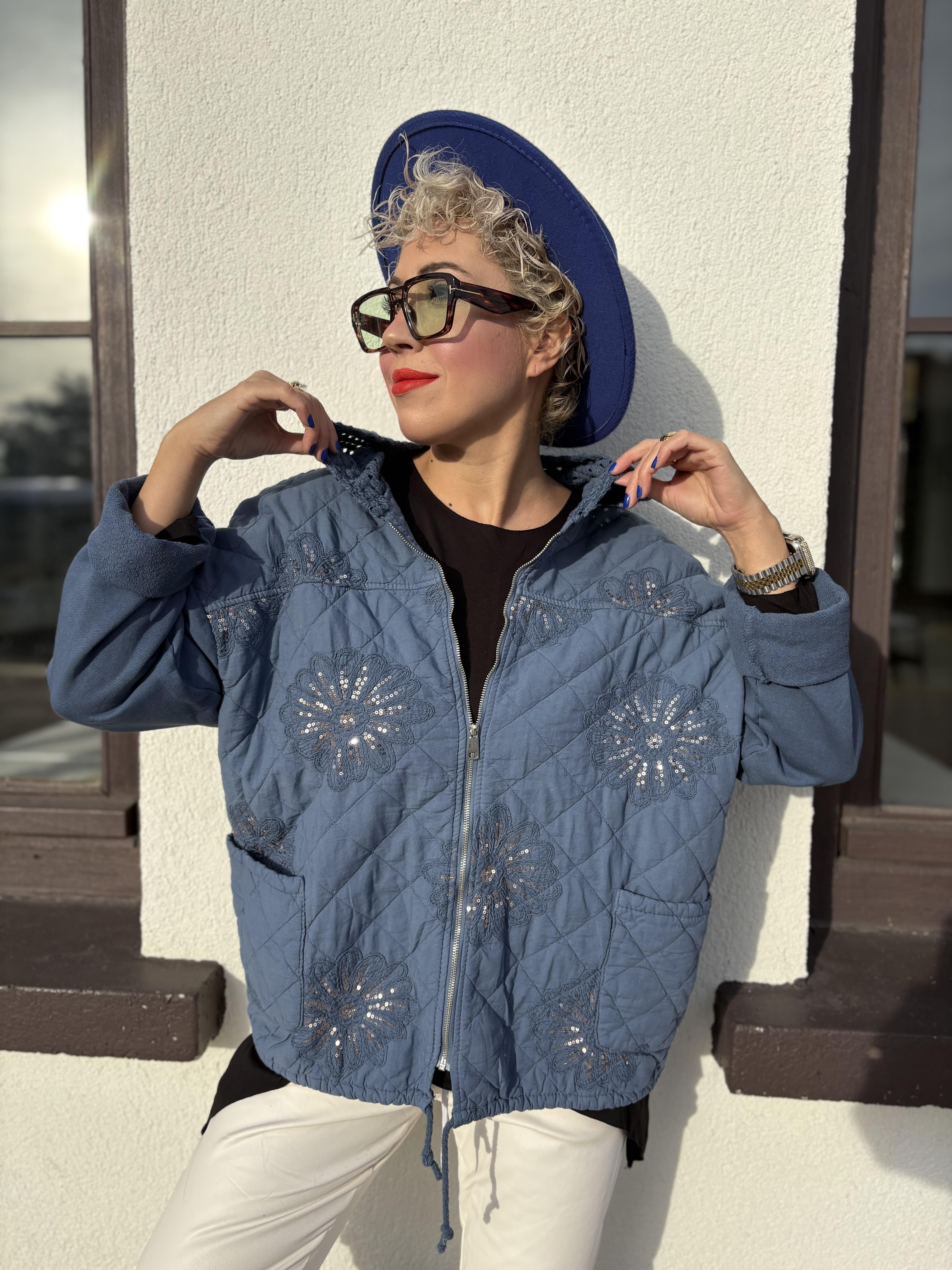 Payet İşlemeli İtalyan Mavi Kapitone Ceket