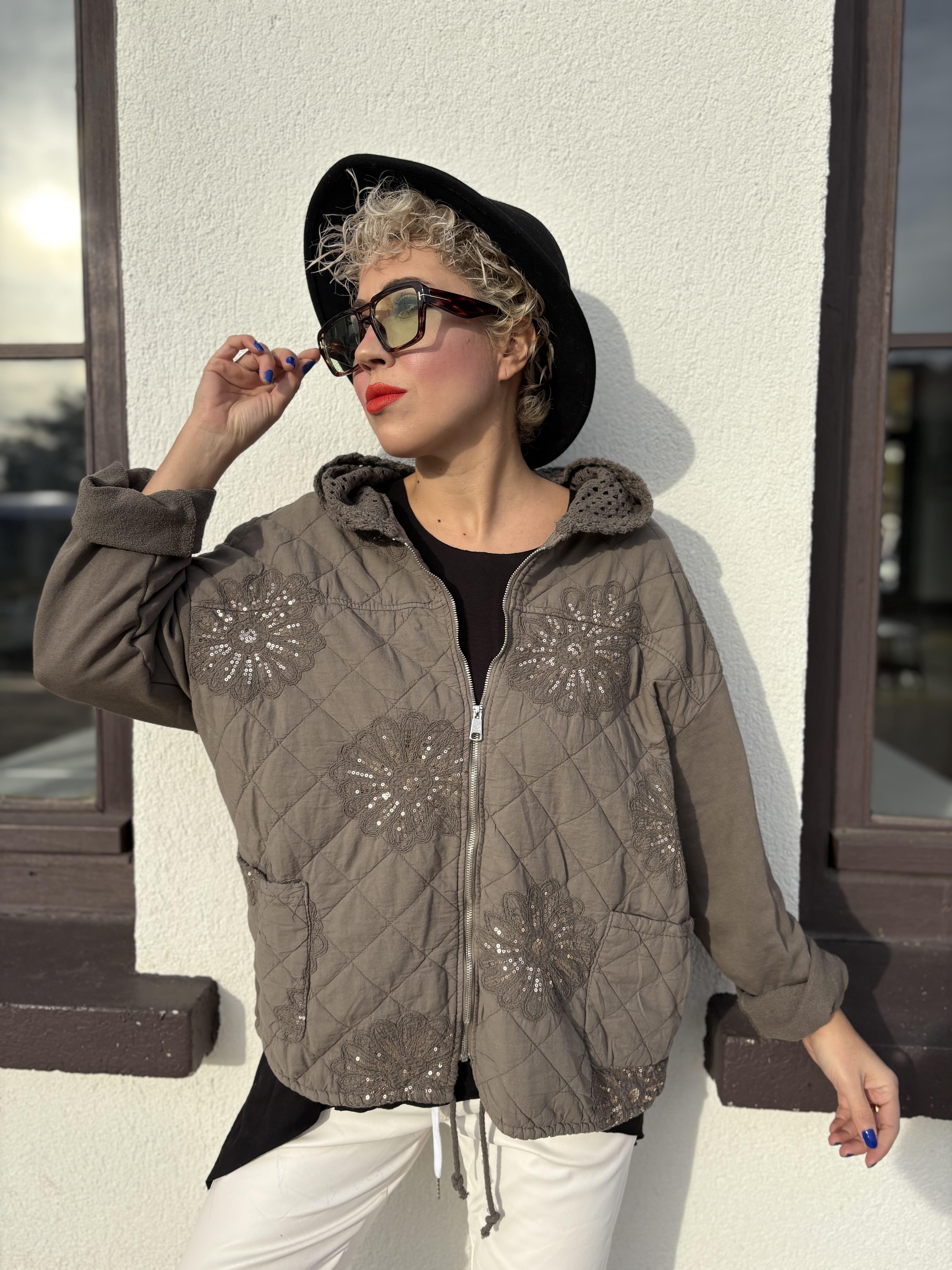 Payet İşlemeli İtalyan Vizon Kapitone Ceket