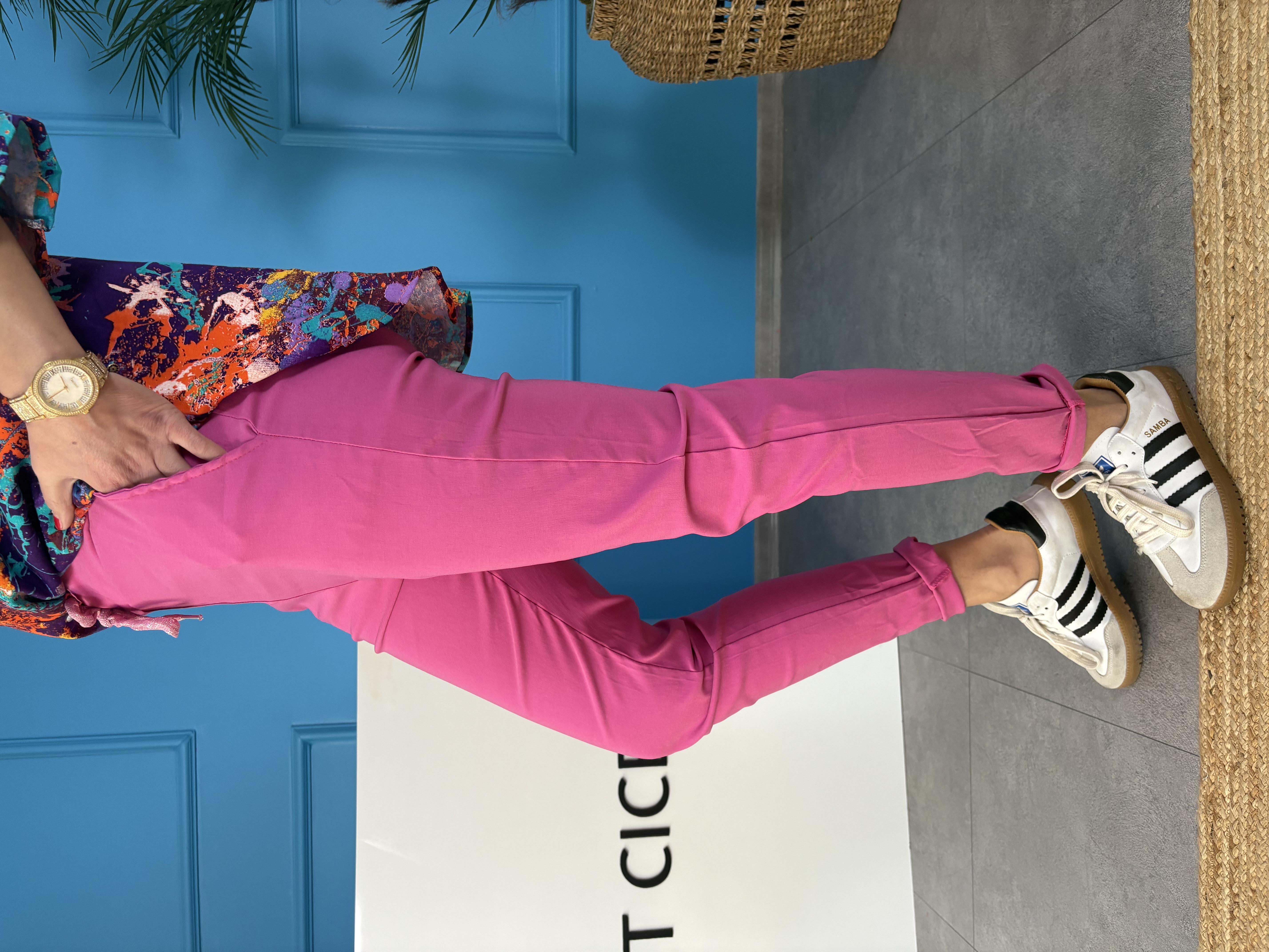 Pembe Sihirli Pantolon