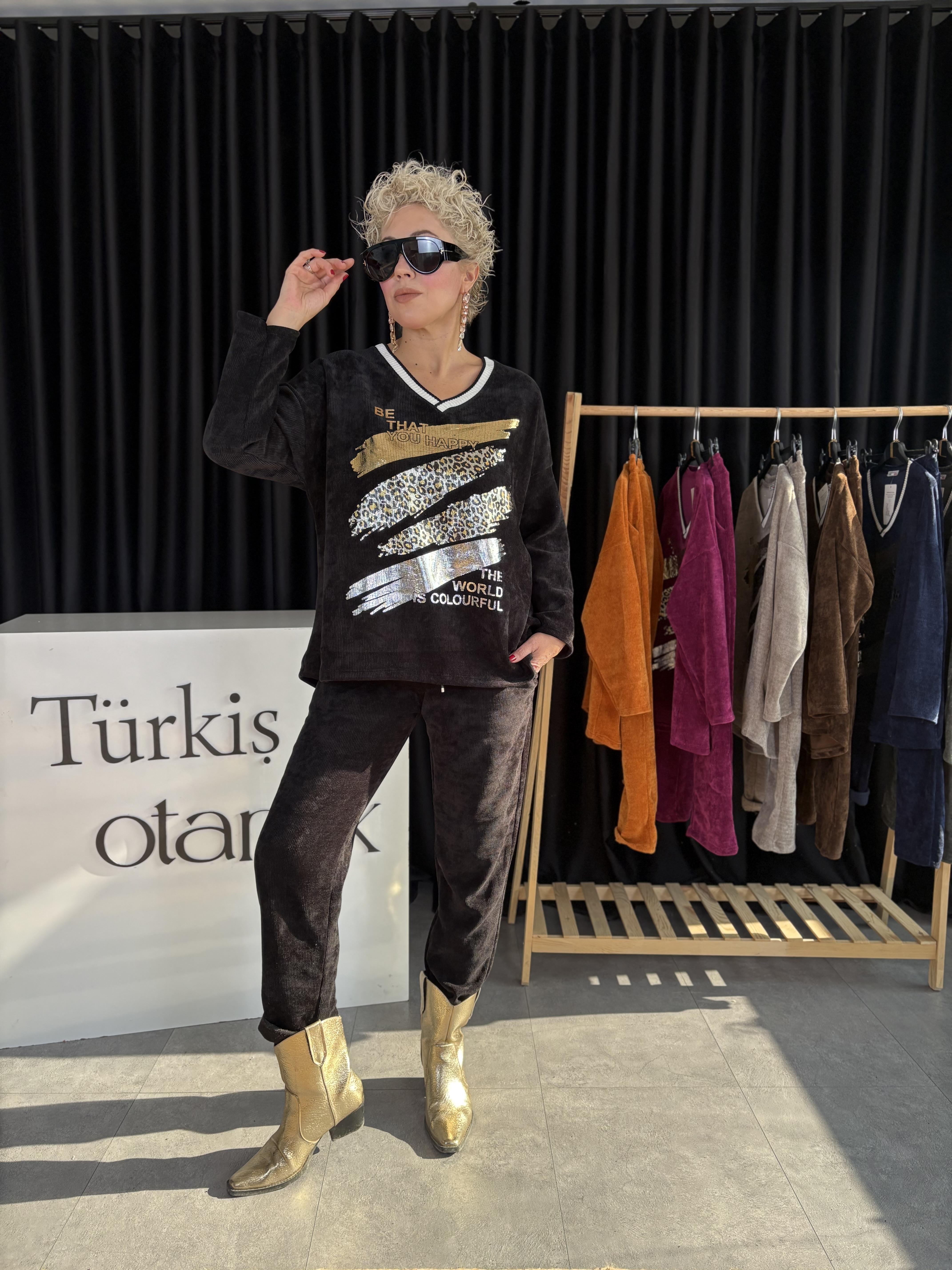 Varak Detaylı İtalyan Siyah Kadife Takım