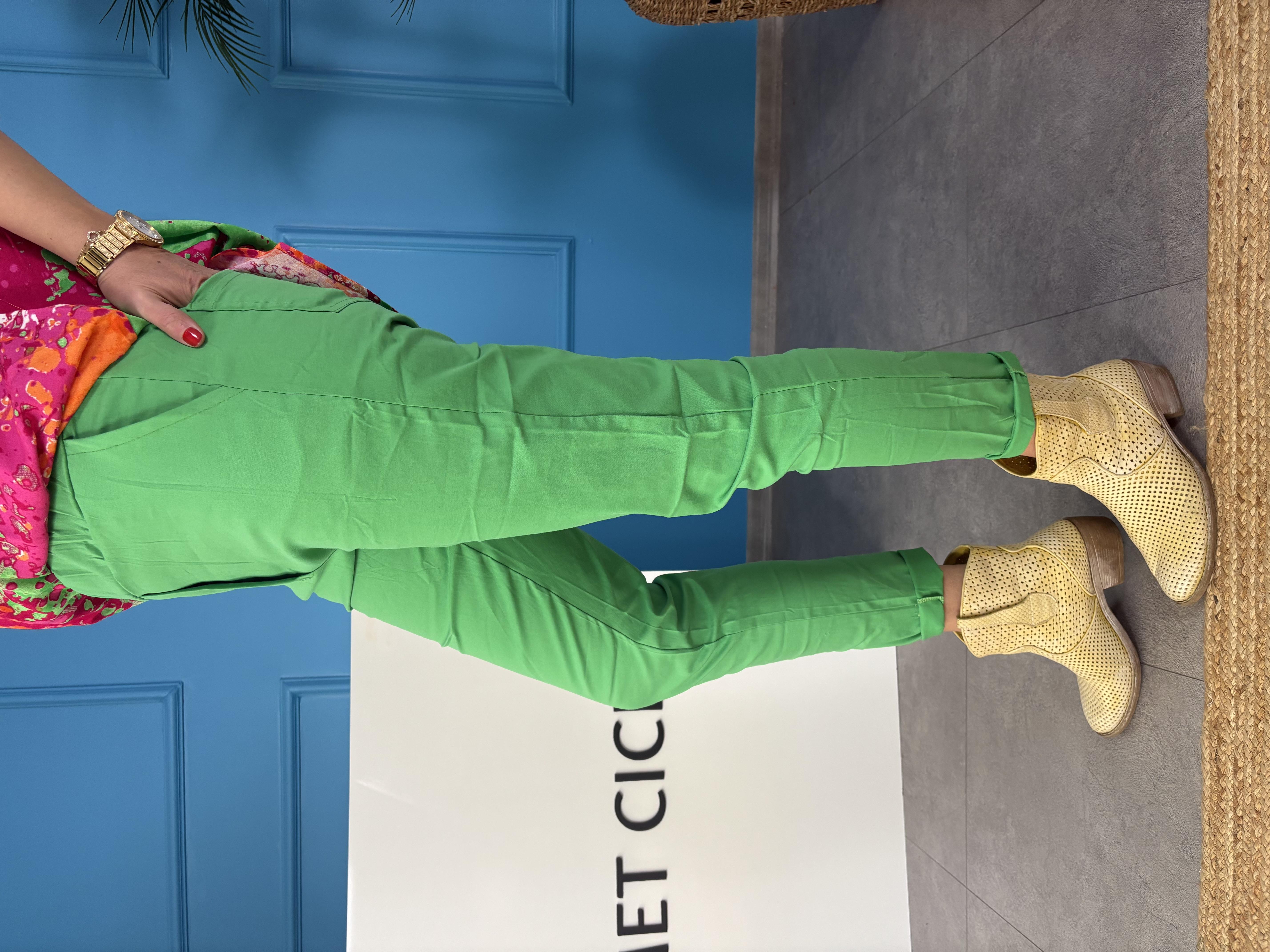 Yeşil Sihirli Pantolon 