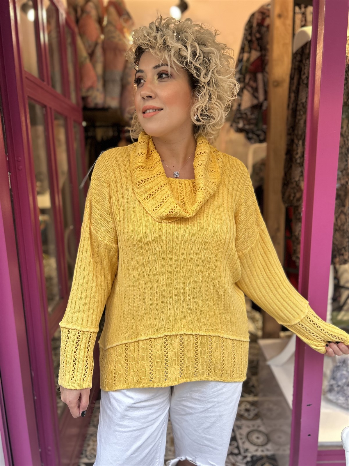 Yıkamalı Sarı Renk Degaje Yaka Triko