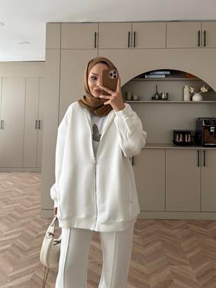 Aida Taşlı Üç İplik Takım Beyaz