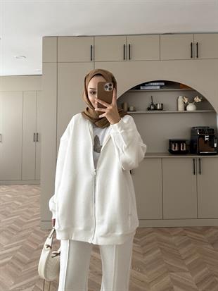 Aida Taşlı Üç İplik Takım Beyaz