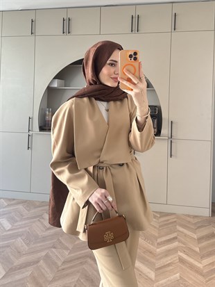 Alvena Geniş Yaka Kruvaze Takım Camel (26061)