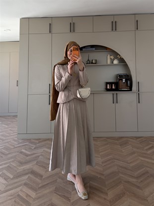 Arna Broş Detaylı Etekli Takım Bej (4067)