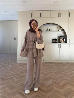 Bağlamalı Fırfır Detaylı Tensel Takım Vizon (1990)