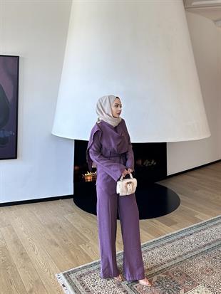 Begonya Broşlu Takım Vişne