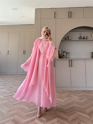 Brianna Pelerinli Şifon Elbise Pembe 