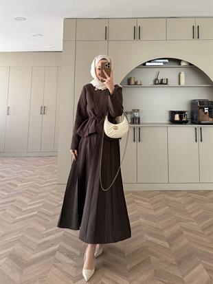 Broş Detaylı Pileli Etekli Takım Acı Kahve (4067)