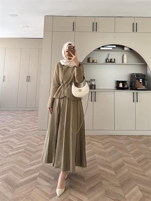 Broş Detaylı Pileli Etekli Takım Haki (4067)