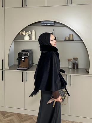 Darby Yakası Kürk Detaylı Angora Panço Siyah