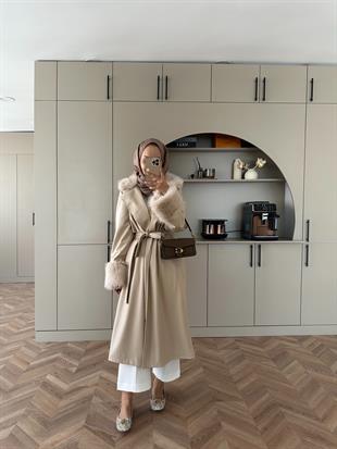 Deri Kürk Detaylı Kaban Krem